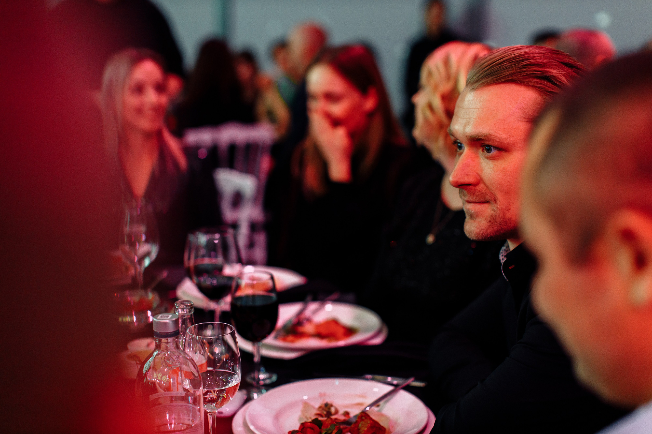 Корпоратив ПолСтраны. Свадебный и портретный фотограф в Королёве Сергей Чихарев