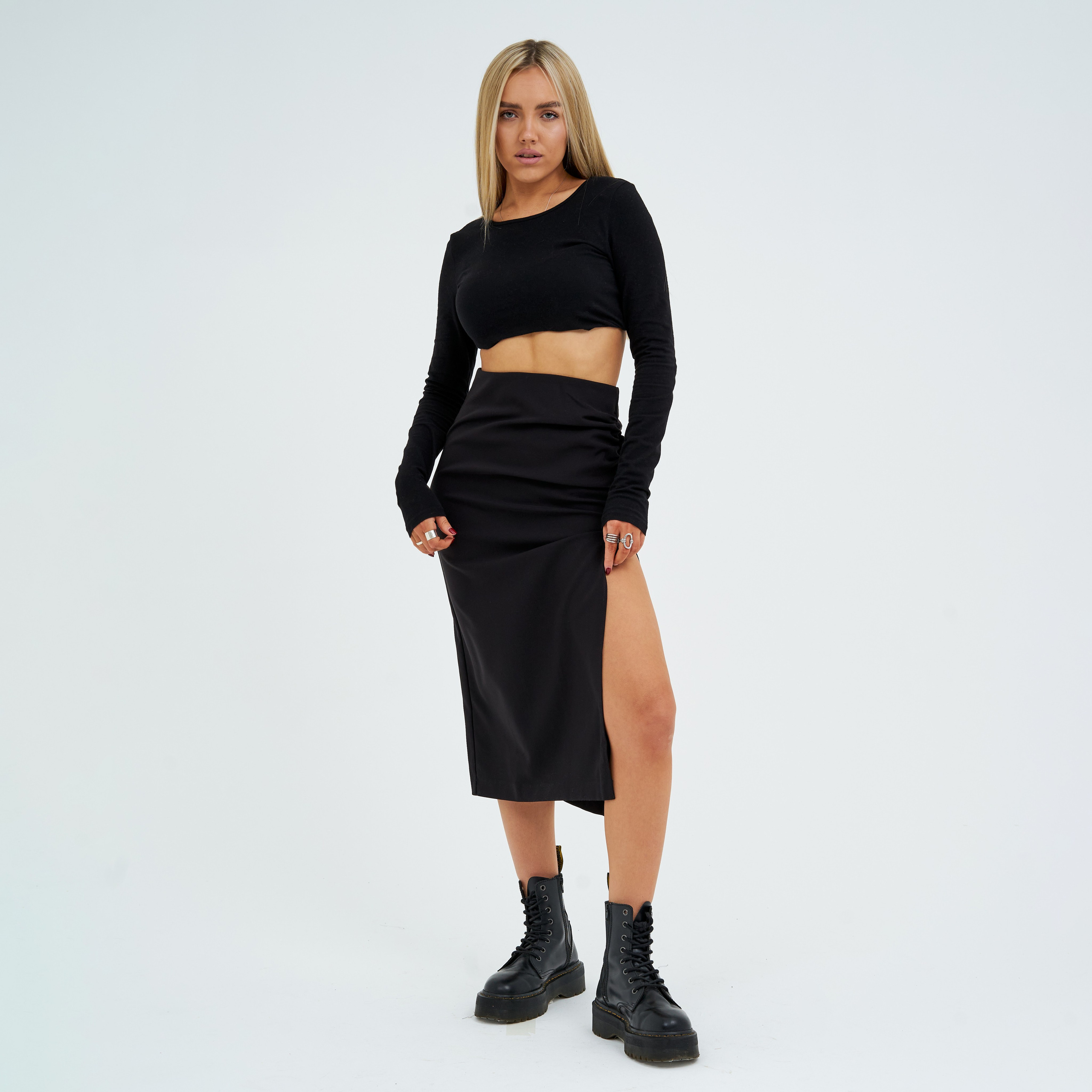 Съемка для рекламы одежды на маркетплейсах. Фотограф Екатеринбург Кокшарова Александра