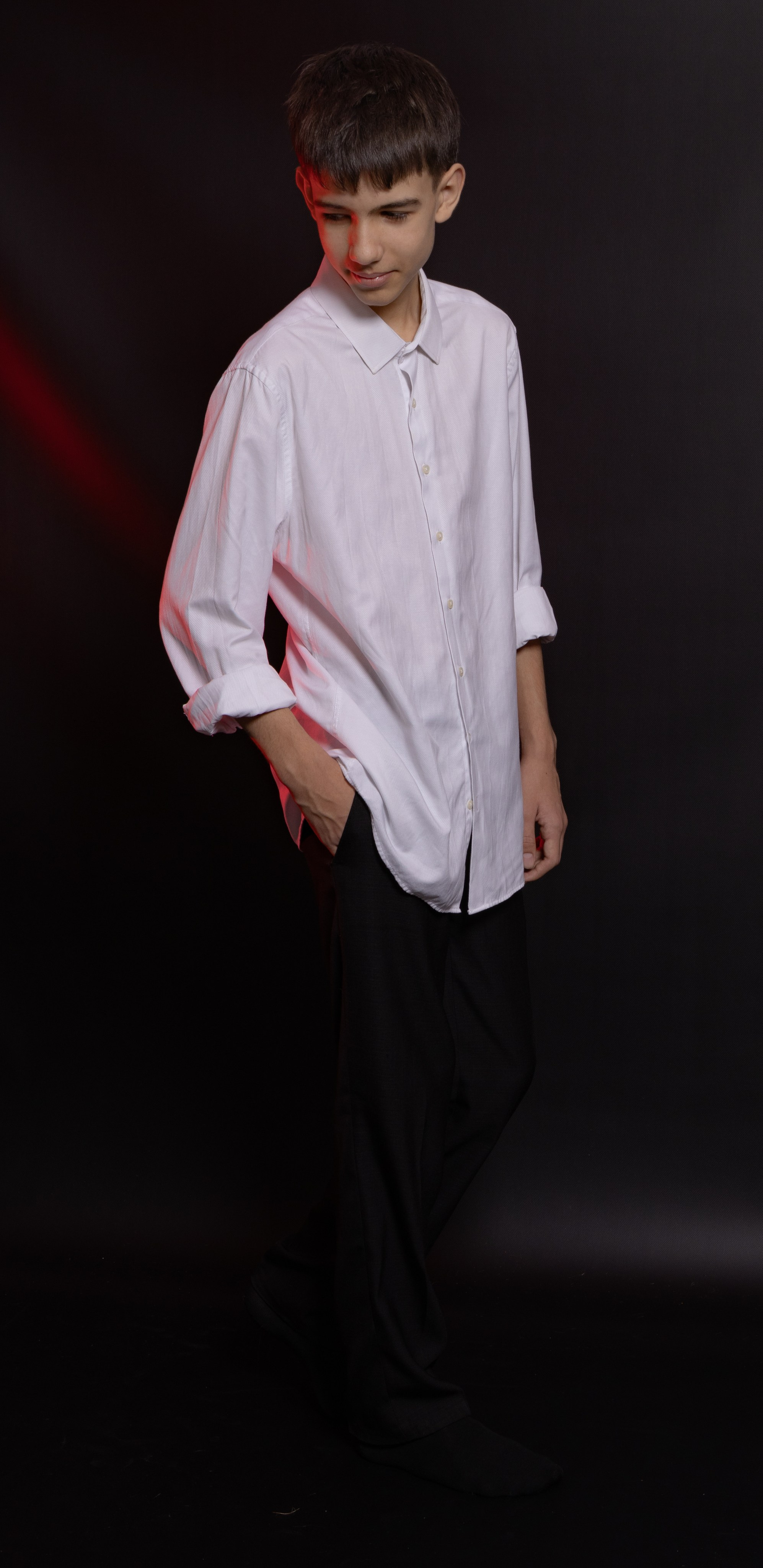 Мужской портрет. Я работаю в разных жанрах фотографии — от портретов до свадебной и семейной съёмки — в городе Междуреченске. Виктория Куреннова