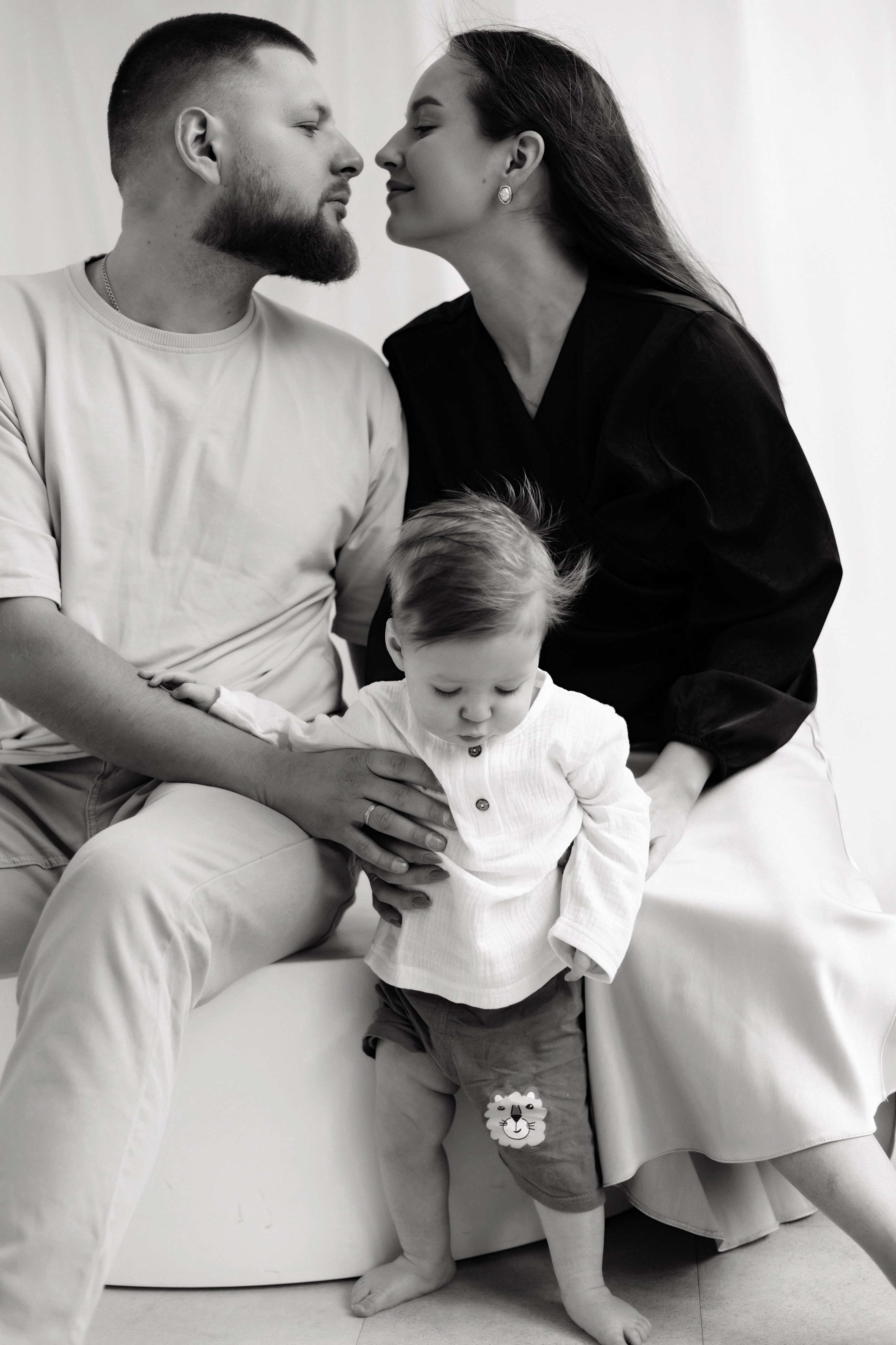 Арсений с мамой и папой. Фотограф в Кемерово Миллер Анна