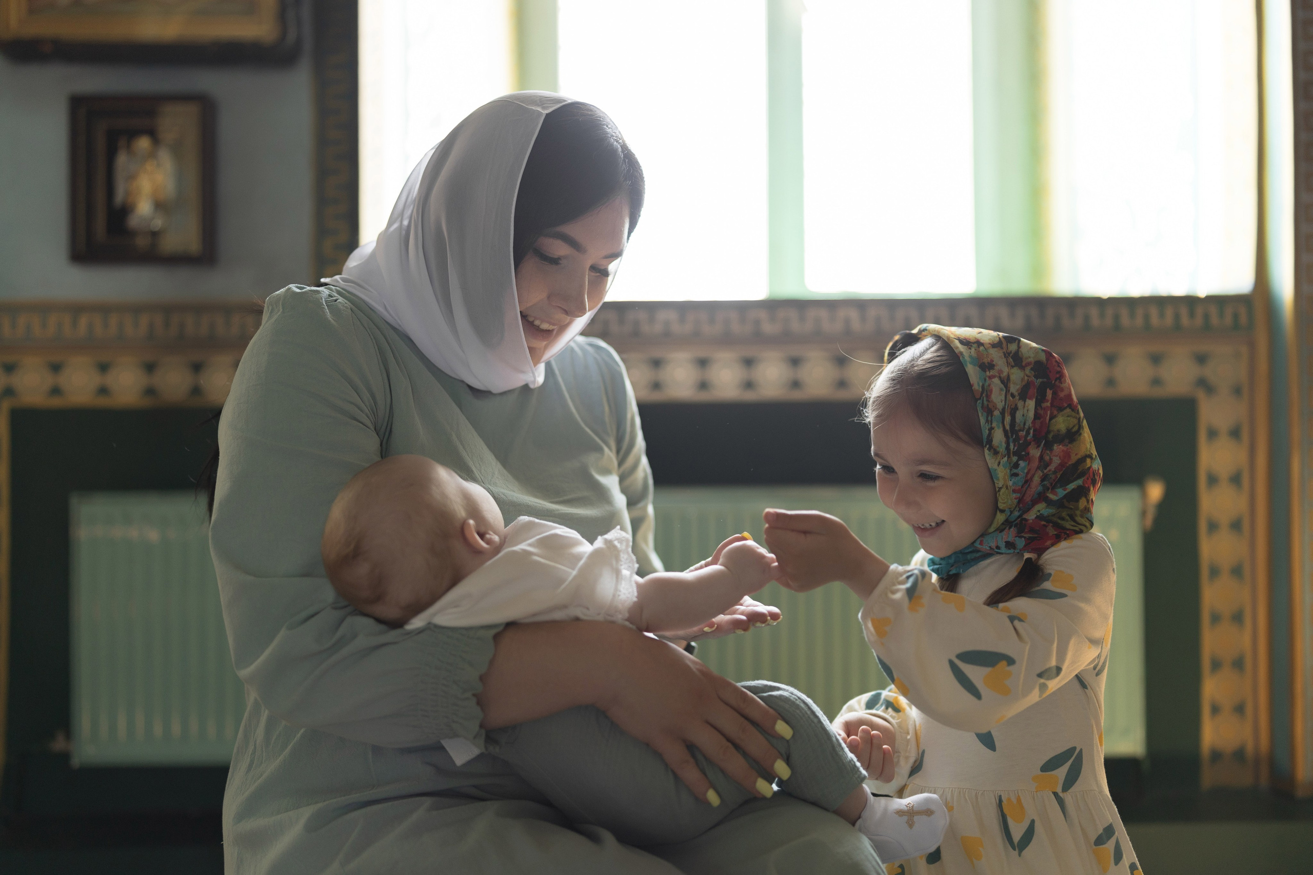 Крещение Егора в Николаевской церкви. Анастасия Безуглова- свадебный фотограф в Таганроге