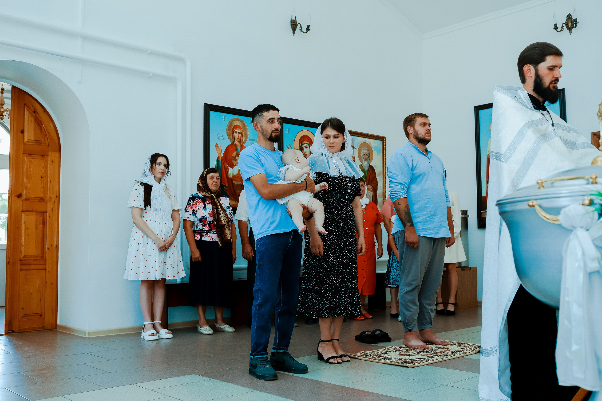 Таинство Крещения Отца и Дочери. Свадебный фотограф Евгения Фролова г. Каменск-Шахтинский, Донецк, Ростов