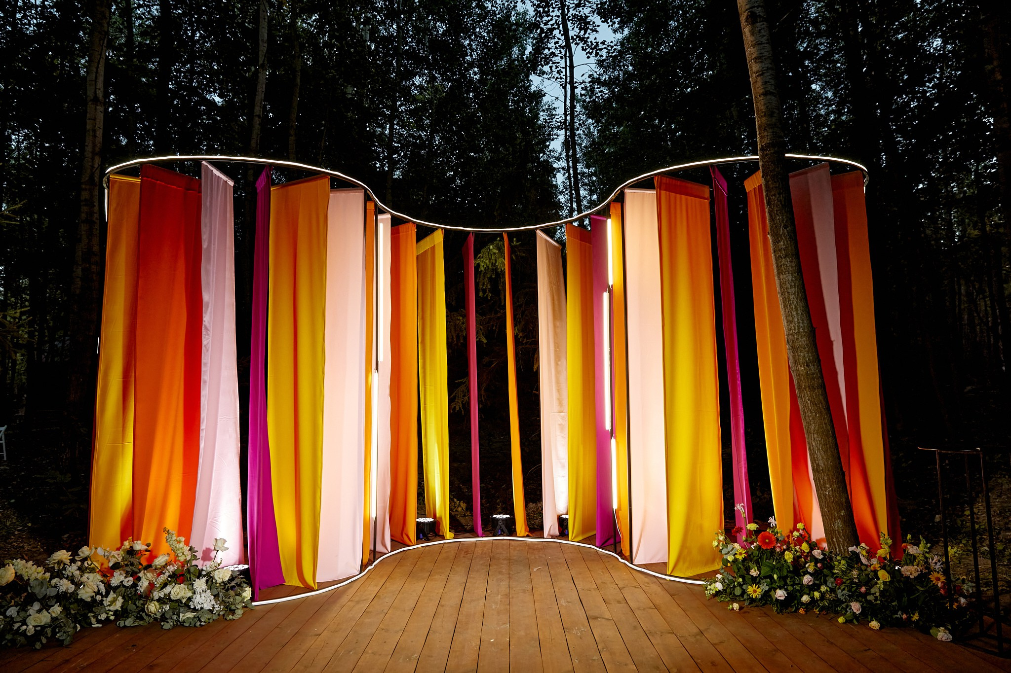 Living color — яркие и живые декорации от НикитинаДекор. Студия декора НикитинаДекор — оформление мероприятий в Ульяновске. Профессиональное создание эксклюзивных декораций