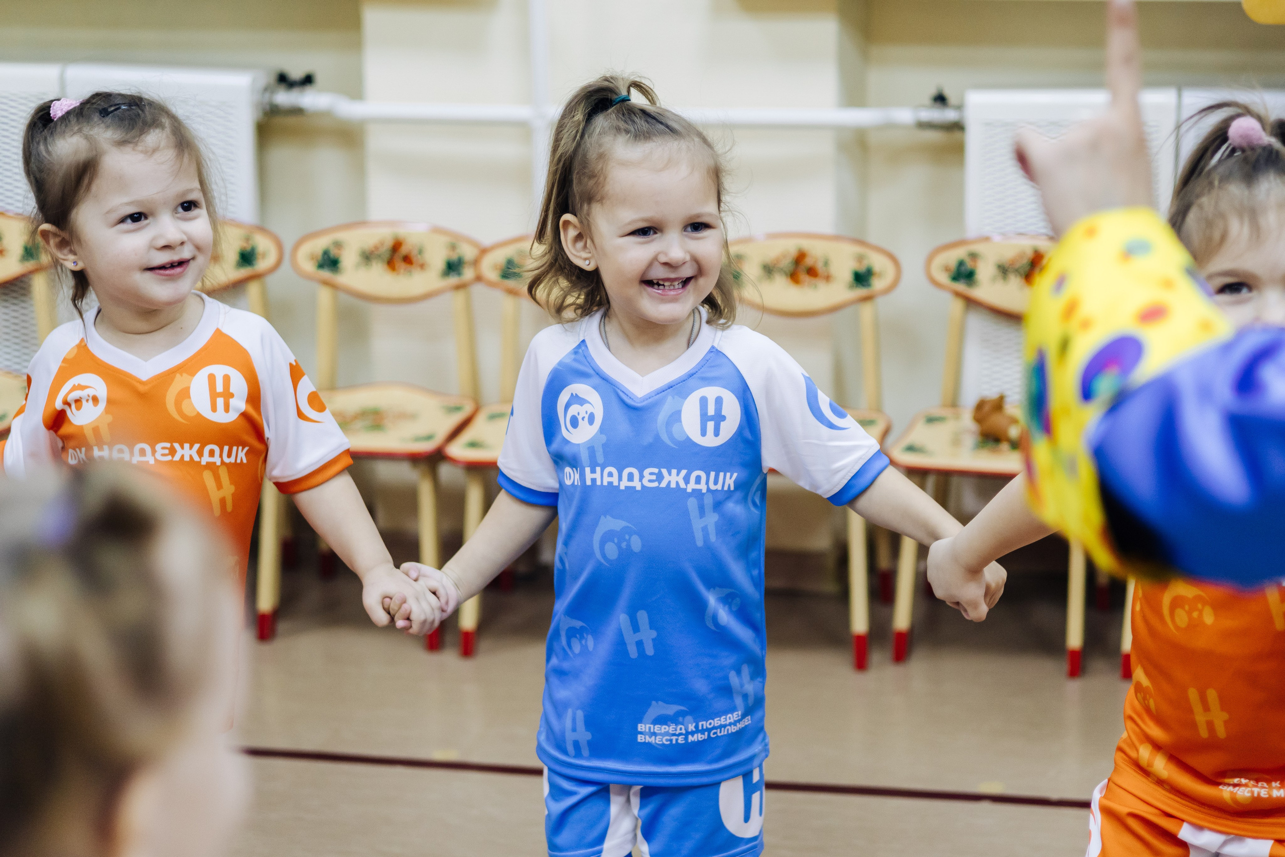 Фотосессия с кубком в детских садах г. Магнитогорска. Денис Прохоров Фотограф в г. Магнитогорск
