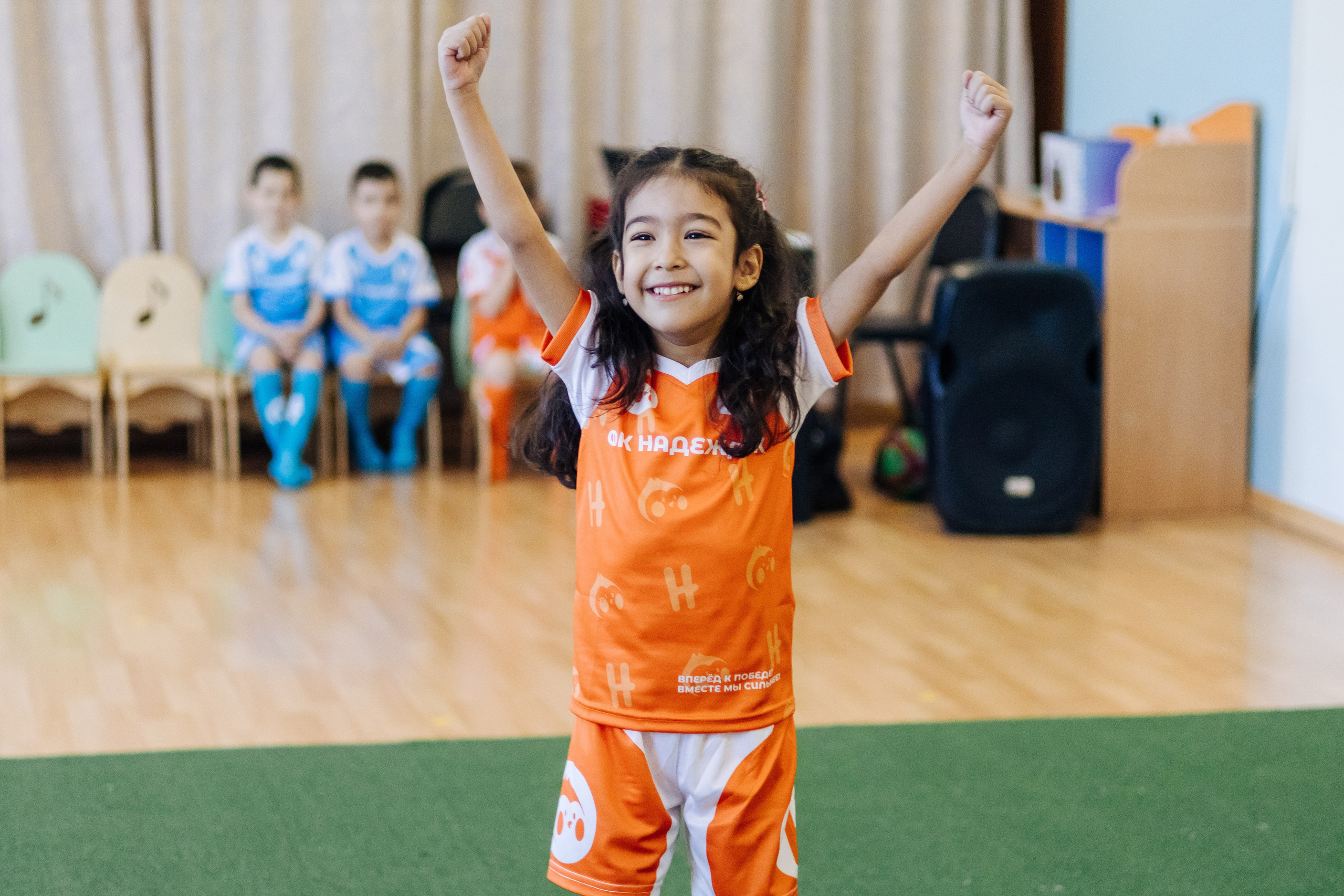 Фотосессия с кубком в детских садах г. Магнитогорска. Денис Прохоров Фотограф в г. Магнитогорск
