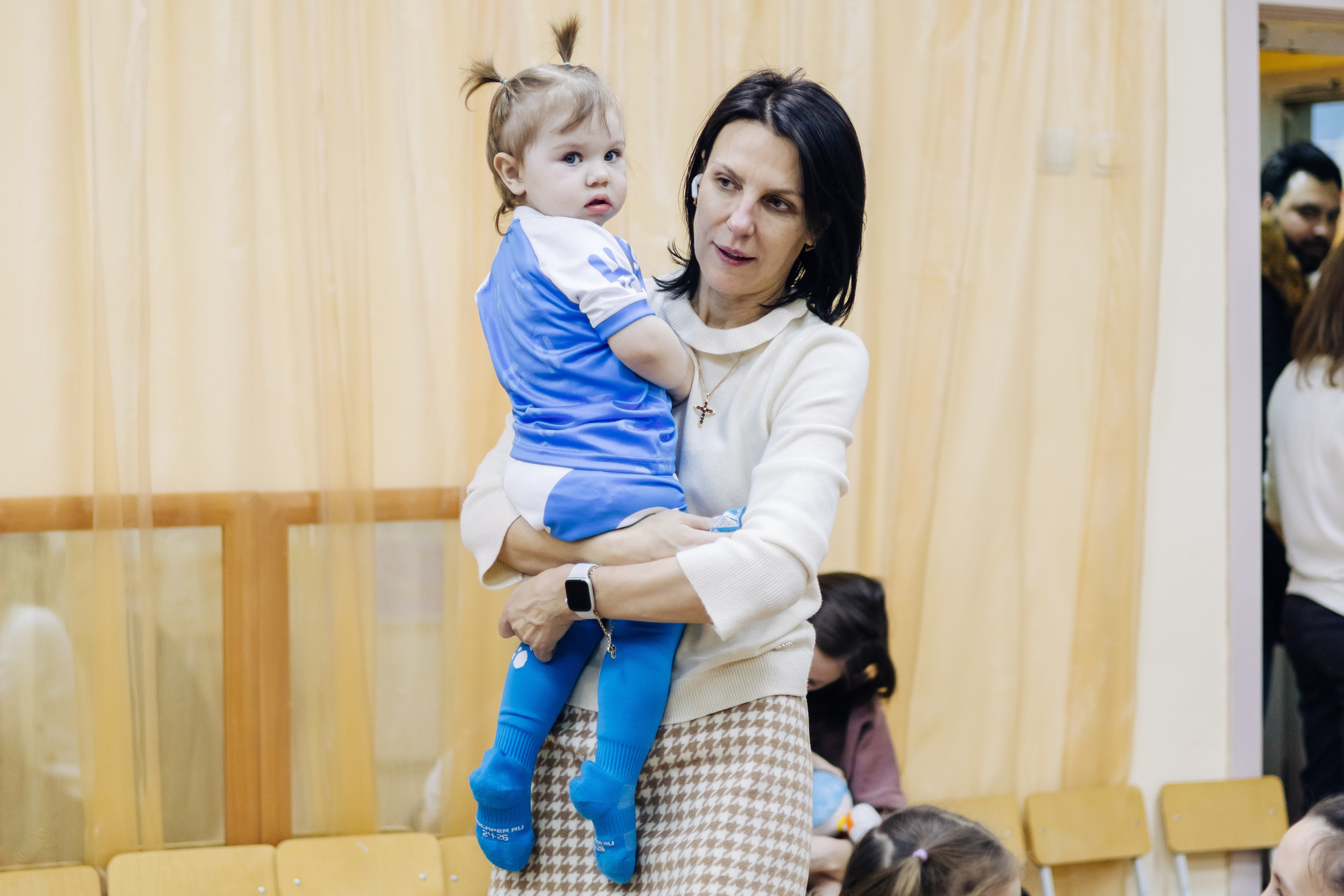 Фотосессия с кубком в детских садах г. Магнитогорска. Денис Прохоров Фотограф в г. Магнитогорск