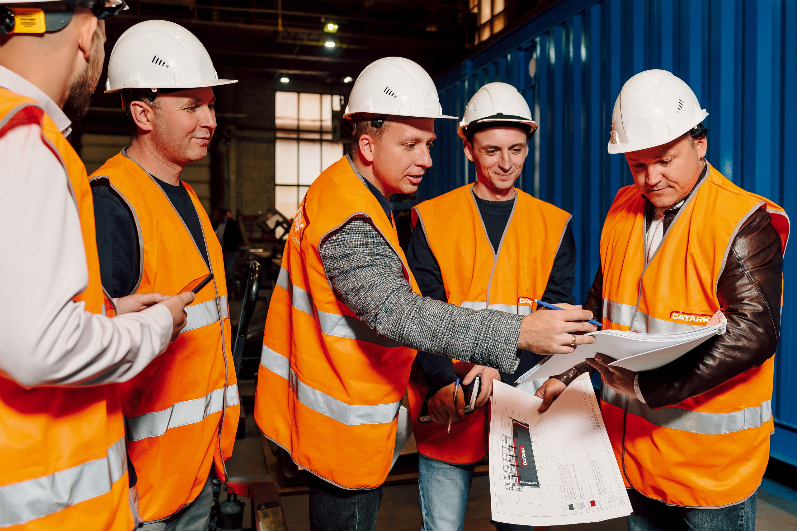 Datark — Совещание и производство. Лёшка Варзегов — фотограф