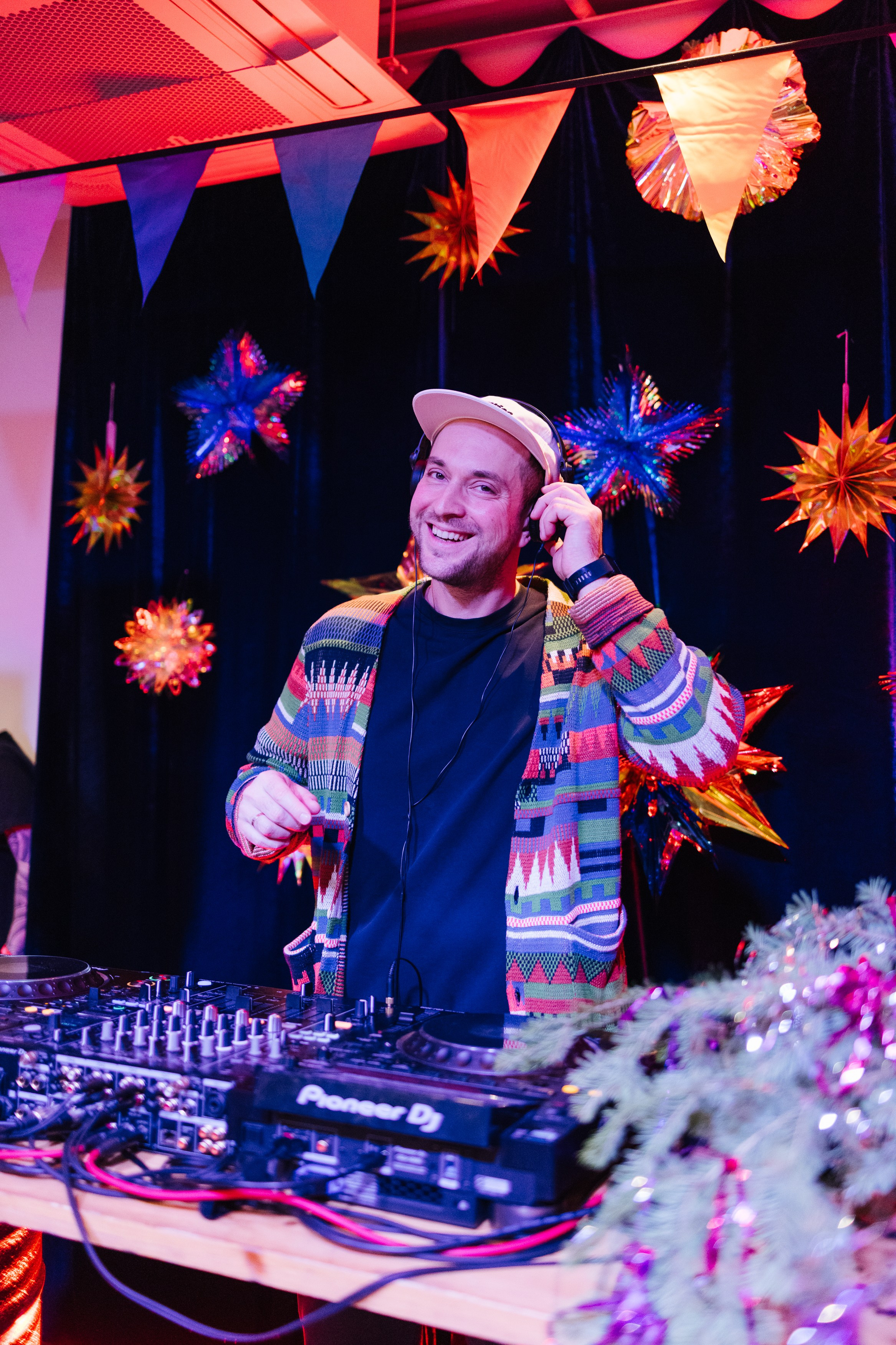 23–24 декабря 2023 в «Три вокзала. Депо» / День 2 / фото Валерий Белобеев. Фотоотчеты «Ламбада-маркета»