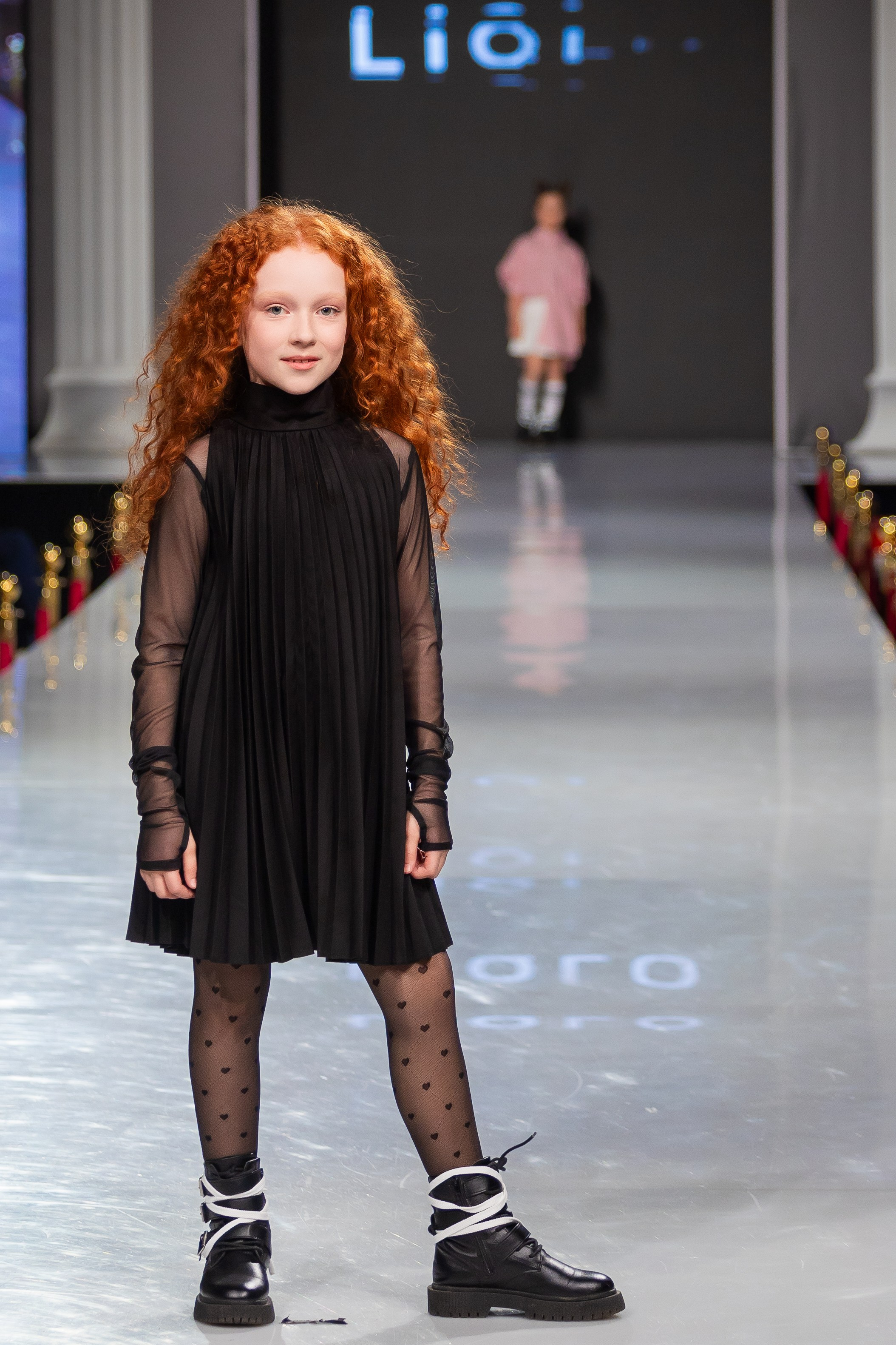 Estet Fashion Week. Photomantis