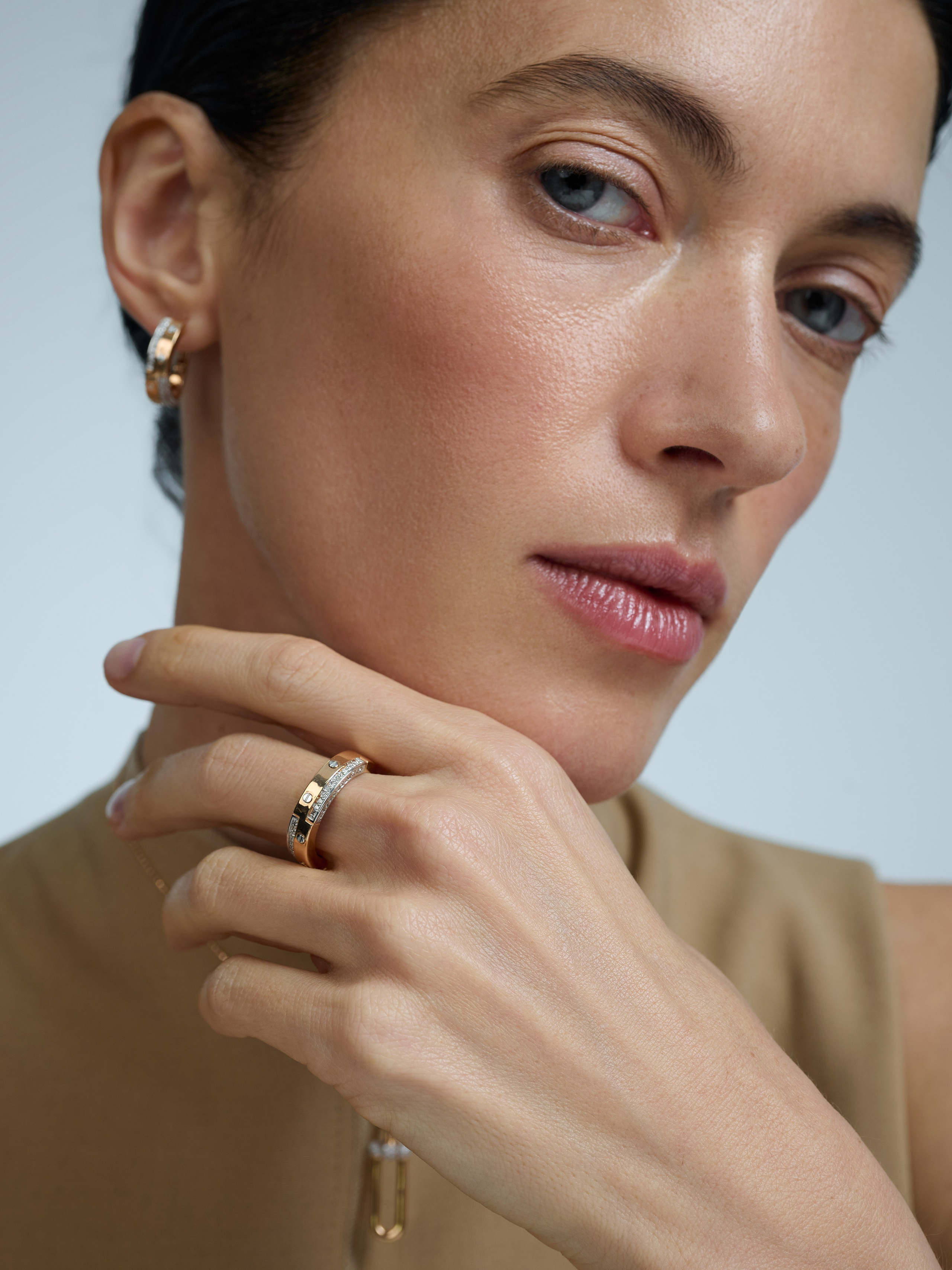 Каталог для бренда AllTime. Фотограф для брендов в Москве Ксения Чупрунова