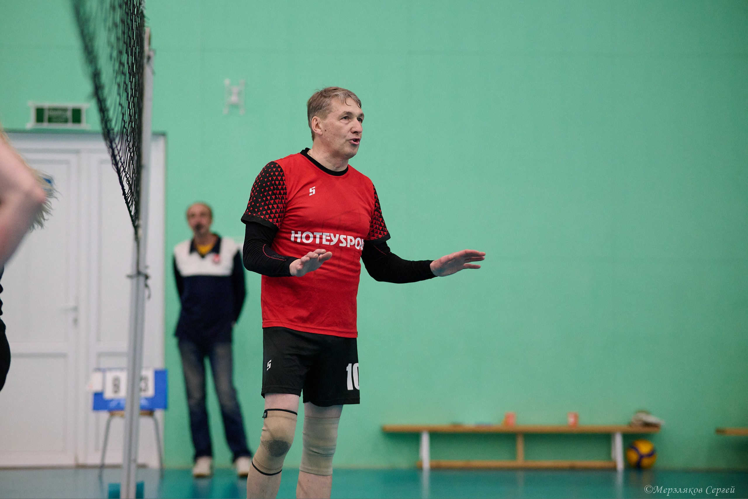 Новогодний волейбольный турнир. Ижевск. 16.12.23. Спортивный репортажный фотограф в Ижевске Сергей Мерзляков