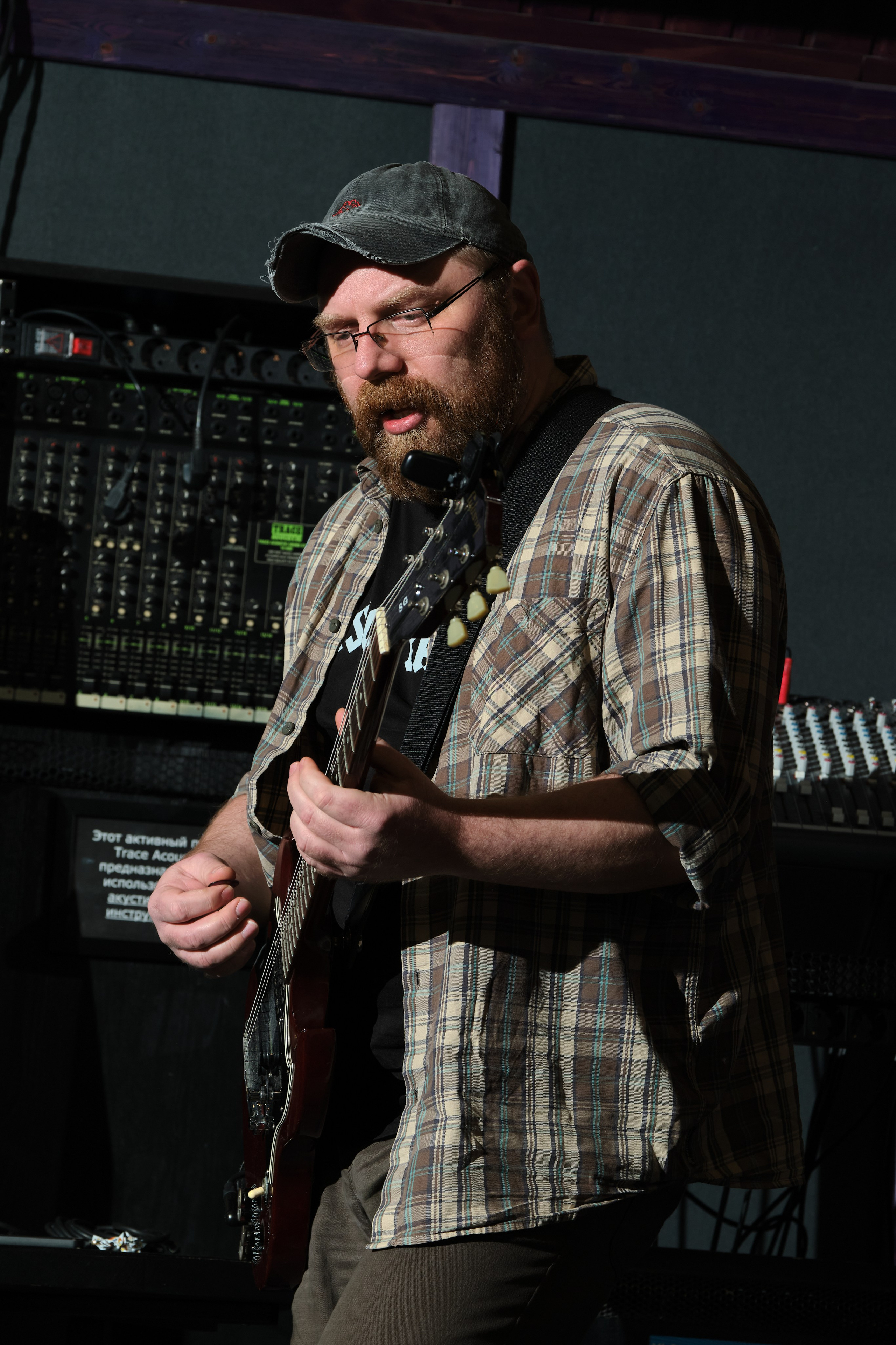 Фотограф для съемки музыкальной группы, услуги фотографа для музыкантов, певцов, эстрадной и концерной деятельности. Ваш фотограф для съемки концертов и мероприятий.