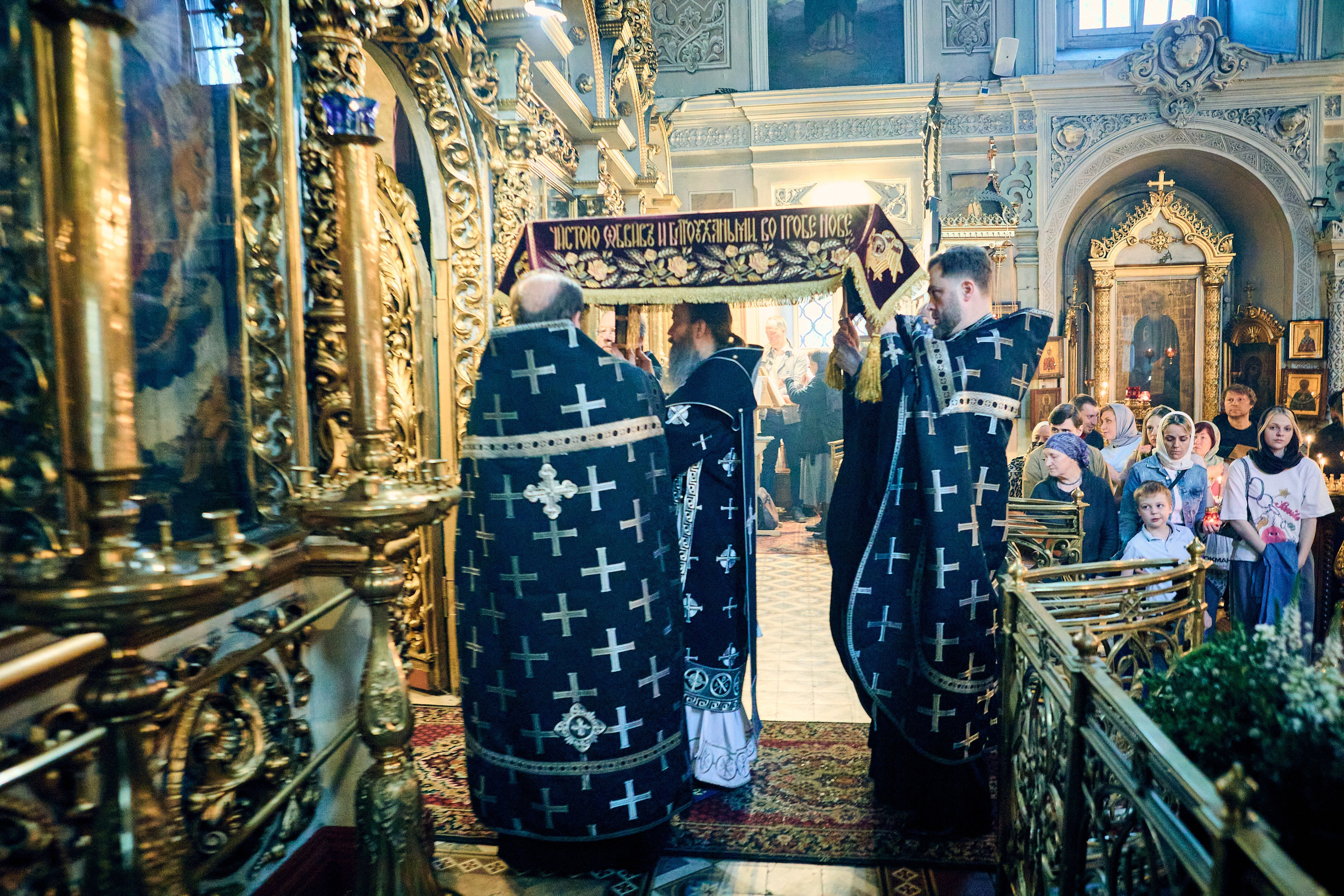 Утреня Погребение Спасителя. DMITRY MOISEENKO — фотограф, художник, топ-стилист