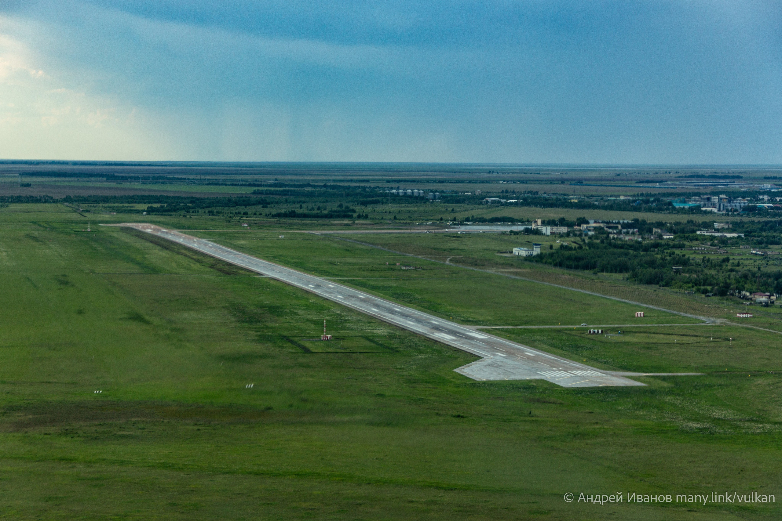 Полёт на Иссык-Куль — конференция Кругосветчиков (2025г). Фотоальбом показывающий увлекательный мир авиации и мир медведей Андрея Иванова