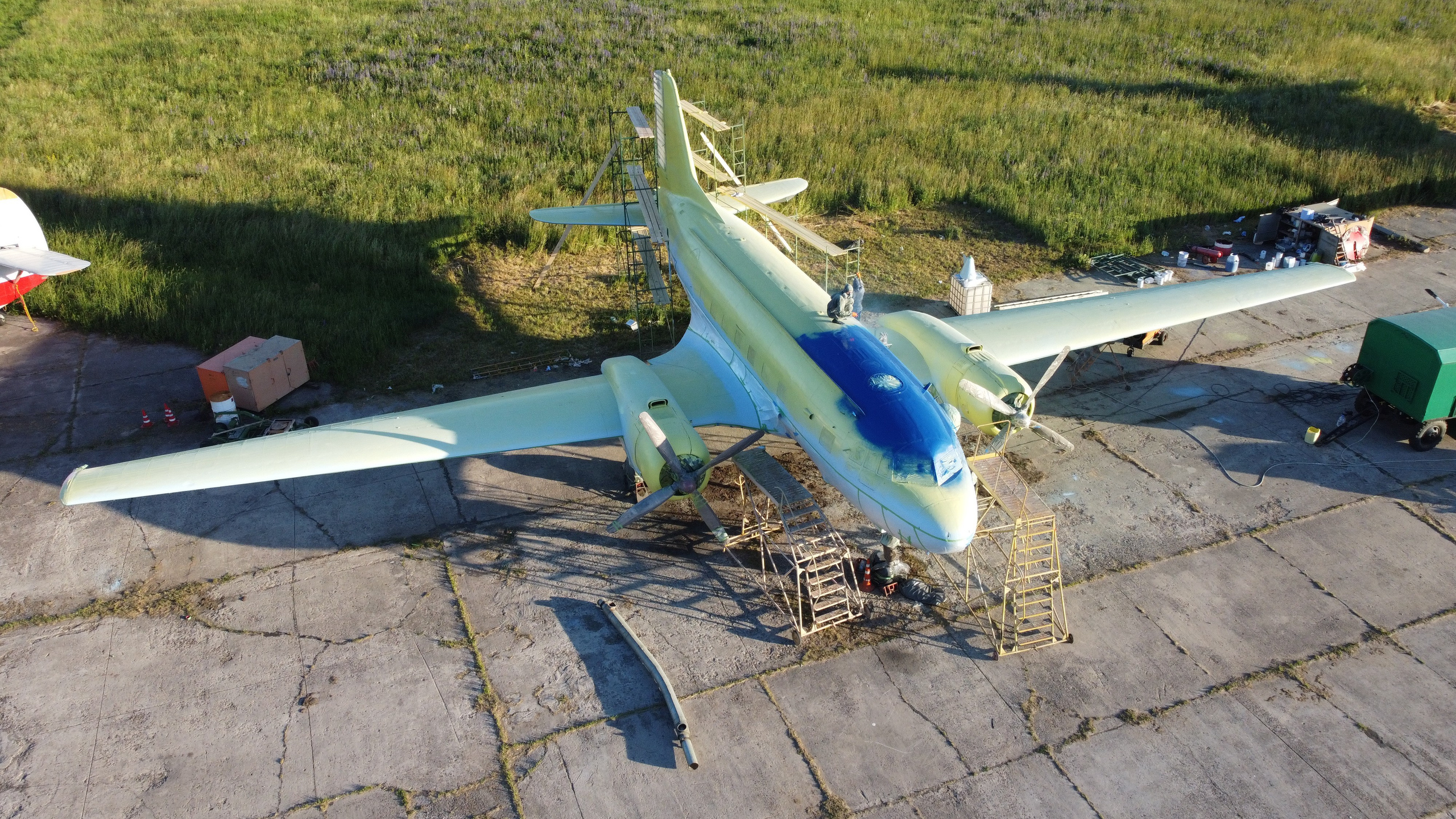 Ил-14Т «Голубая Мечта» — покраска (2022г). Фотоальбом показывающий увлекательный мир авиации и мир медведей Андрея Иванова