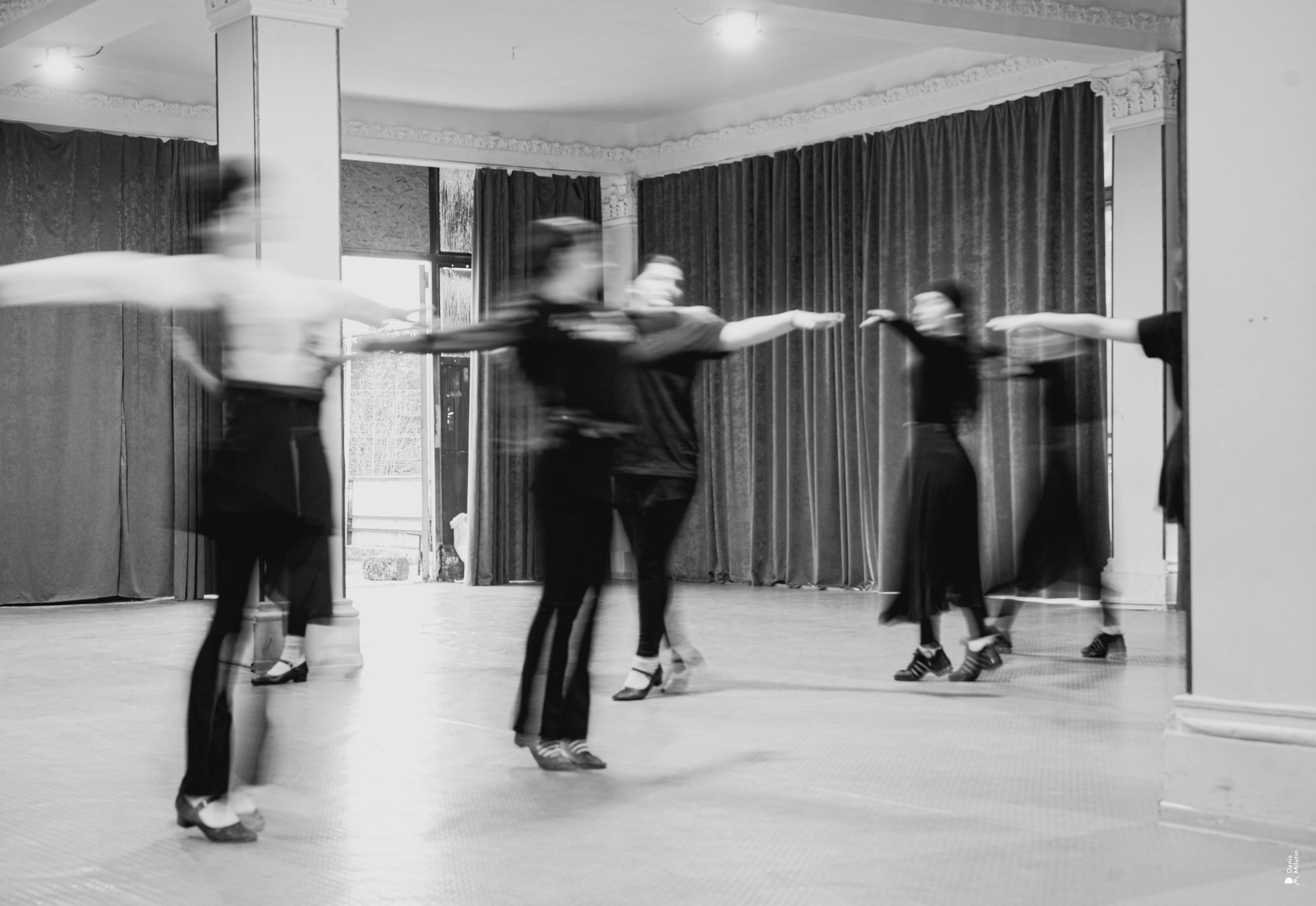 Серия Танцев теней. Портретный фотограф Денис Милютин