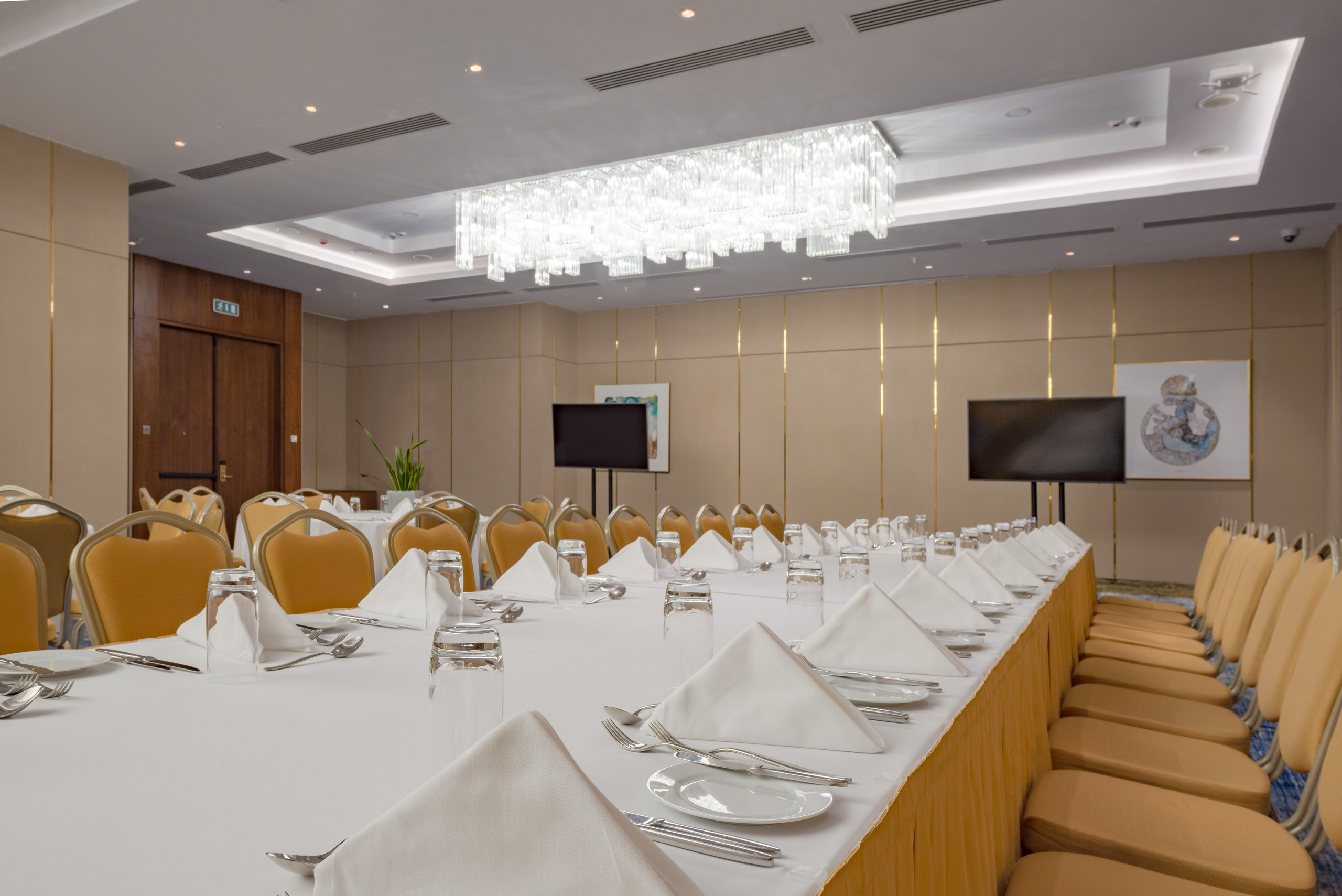 Интерьерная съемка конференц-холлов HILTON ASTANA. Фотограф-дизайнер Лейла Кабди