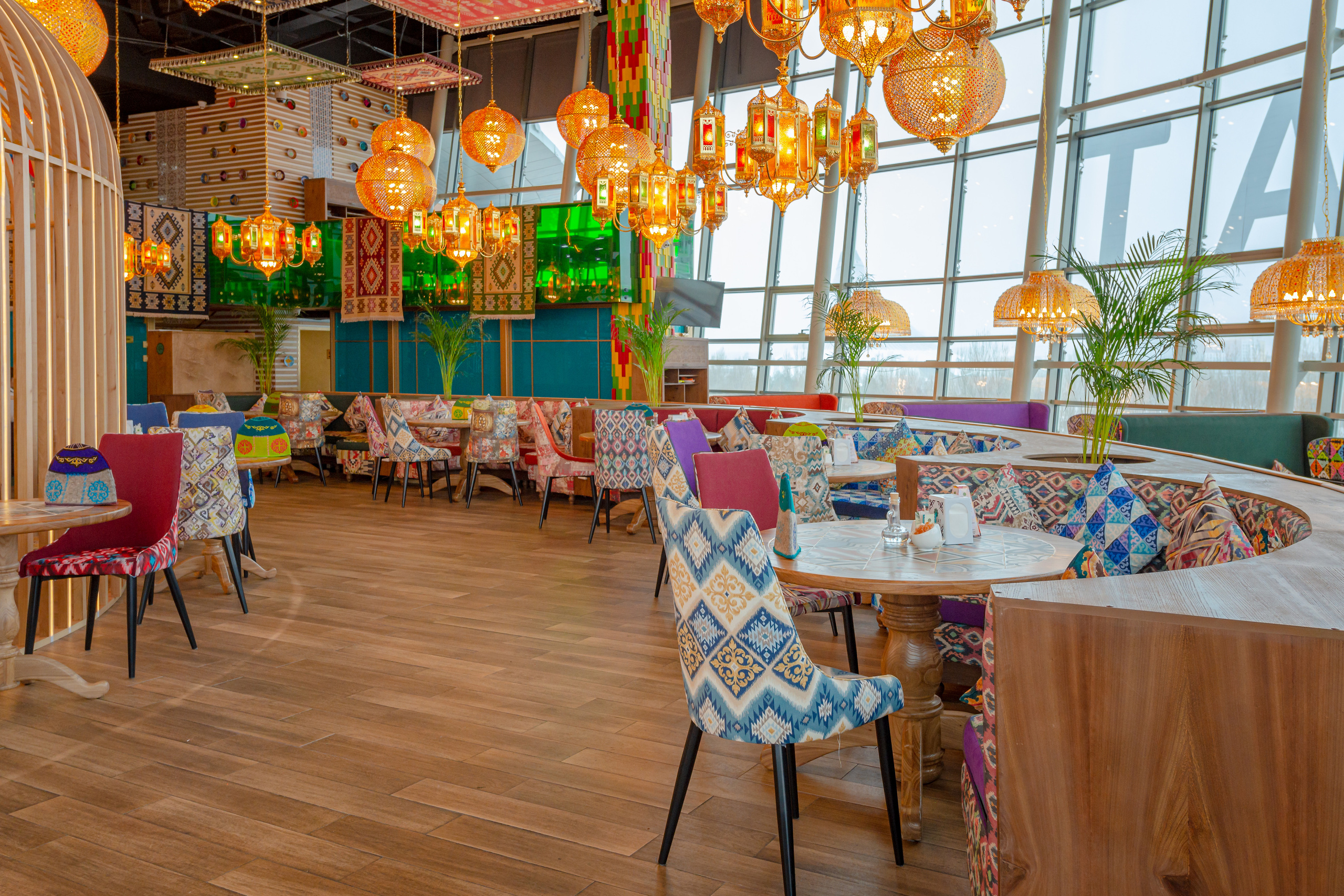 Интерьерная съемка ресторана NAVAT в ТРЦ «Asia Park». Фотограф-дизайнер Лейла Кабди