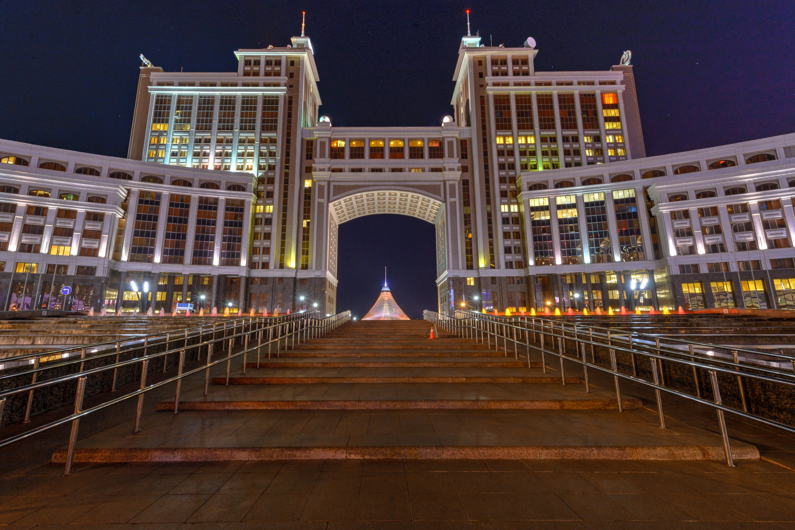 ДОСТОПРИМЕЧАТЕЛЬНОСТИ СТОЛИЦЫ. Фотограф-дизайнер Лейла Кабди