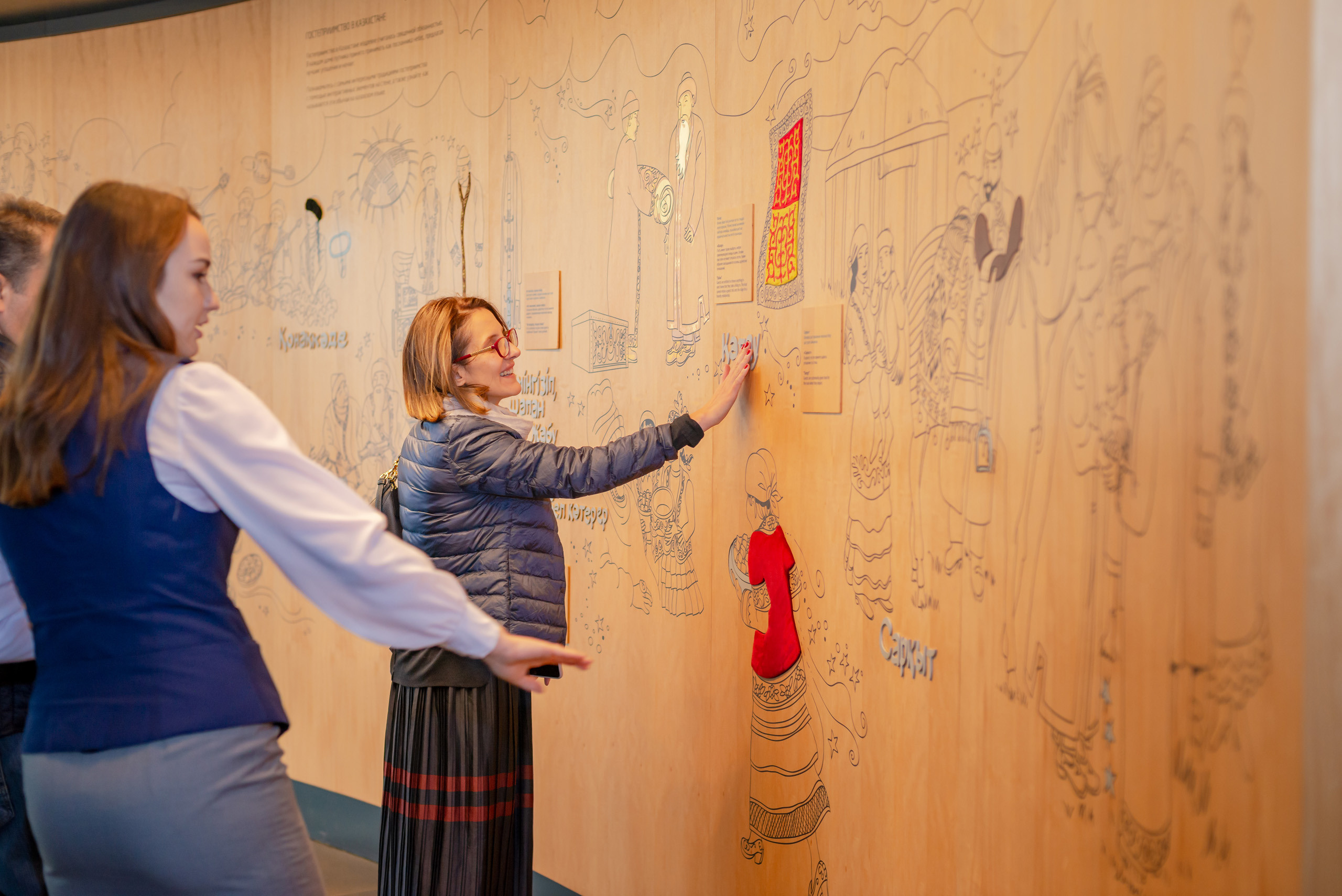 Репортажная съемка посещения Парламентариями стран мира МУЗЕЯ НУР АЛЕМ. Фотограф-дизайнер Лейла Кабди