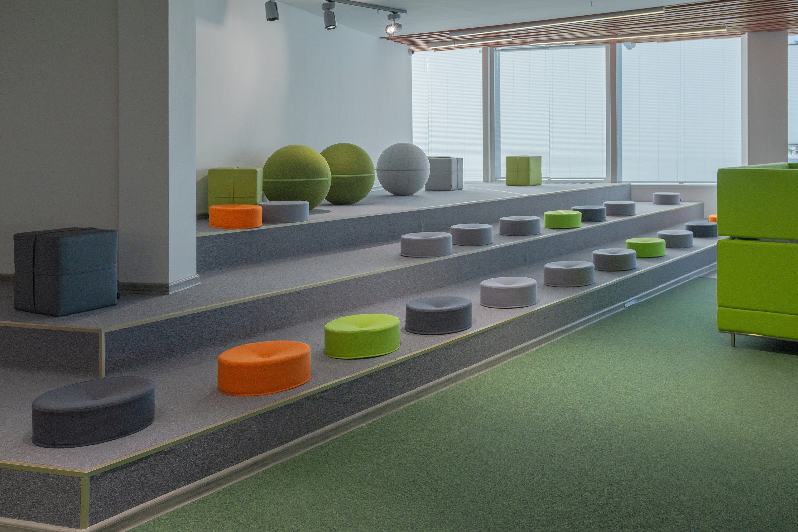 Презентационная съемка IT UNIVERCITY. Фотограф-дизайнер Лейла Кабди