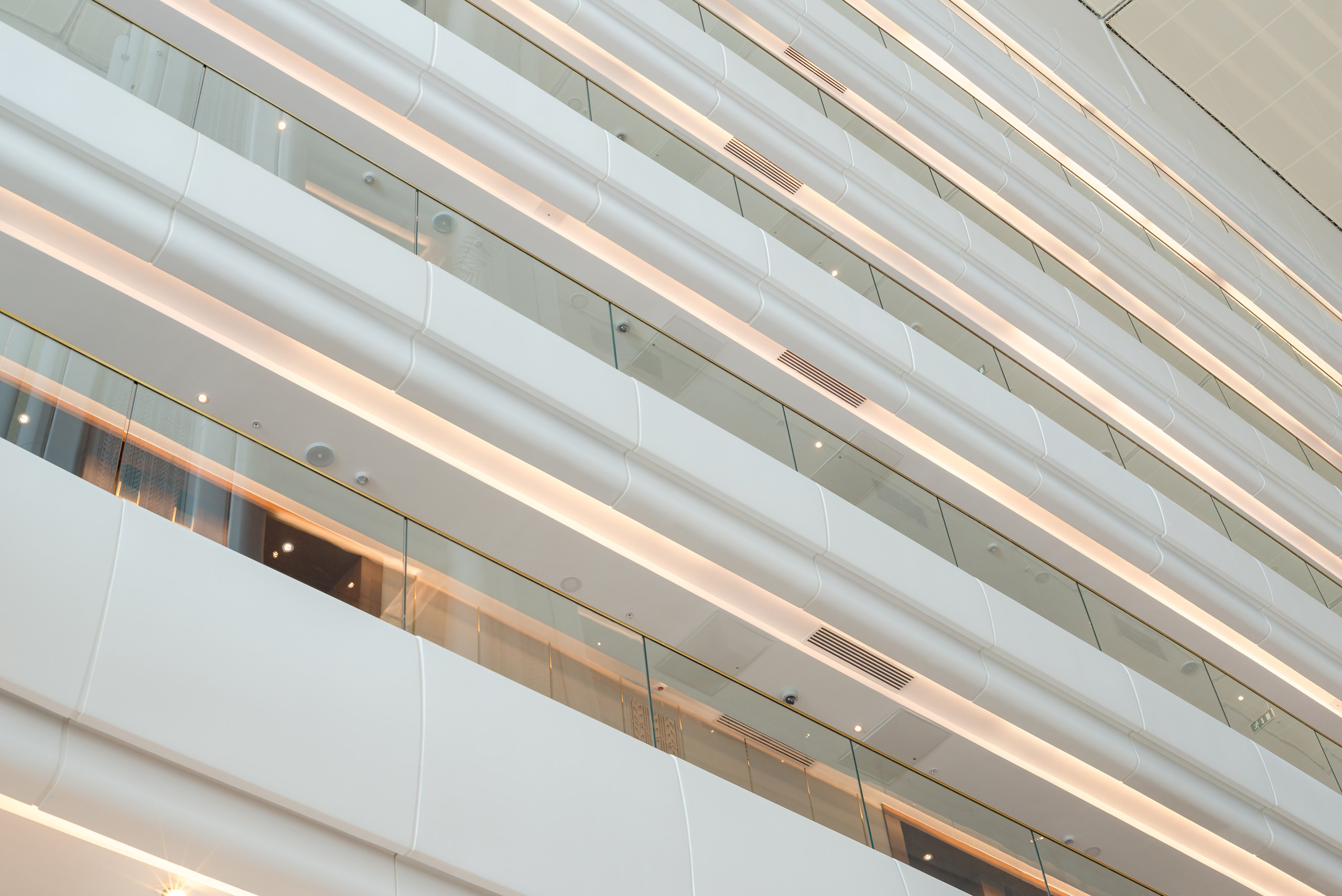 Портфолийная съемка холлов HILTON ASTANA. Фотограф-дизайнер Лейла Кабди