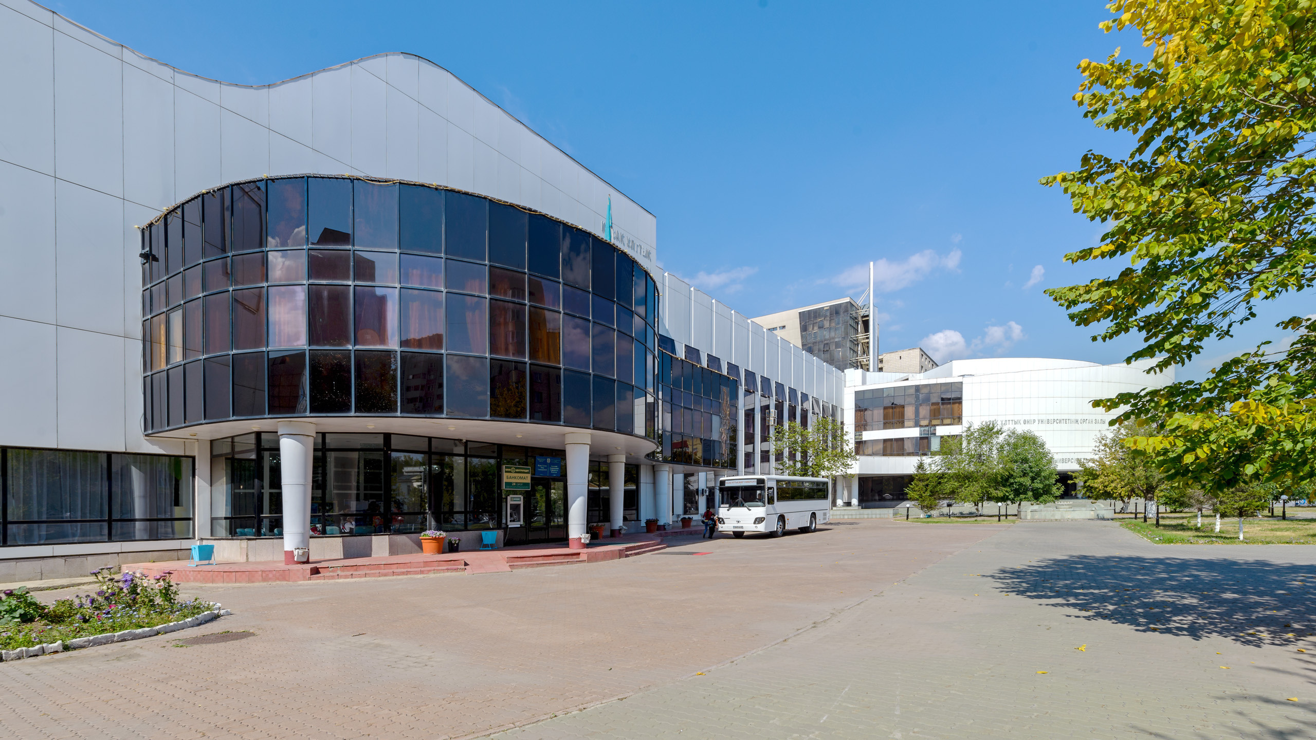 ДОСТОПРИМЕЧАТЕЛЬНОСТИ СТОЛИЦЫ. Фотограф-дизайнер Лейла Кабди