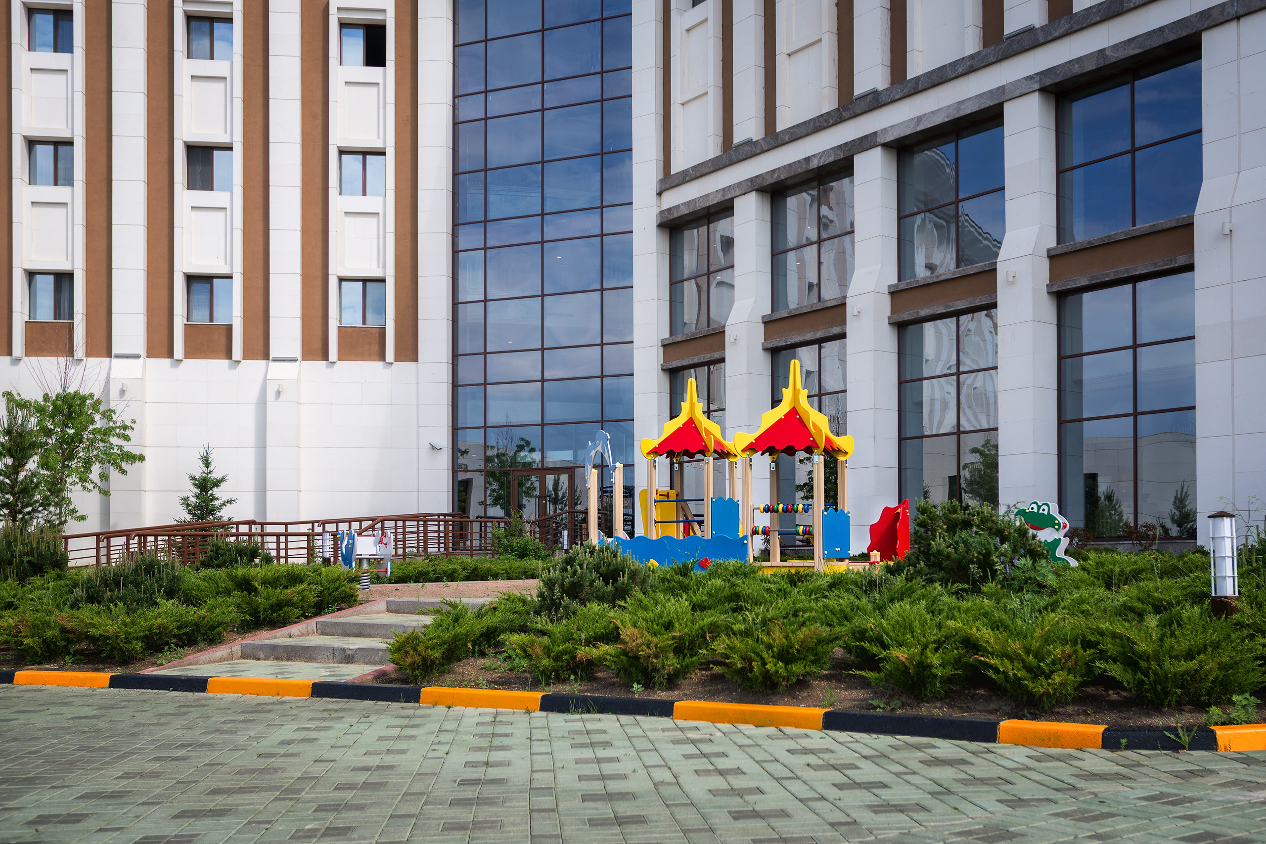 Экстерьерная съемка у озера ЩУЧЬЕ (RIXOS BOROVOE). Фотограф-дизайнер Лейла Кабди