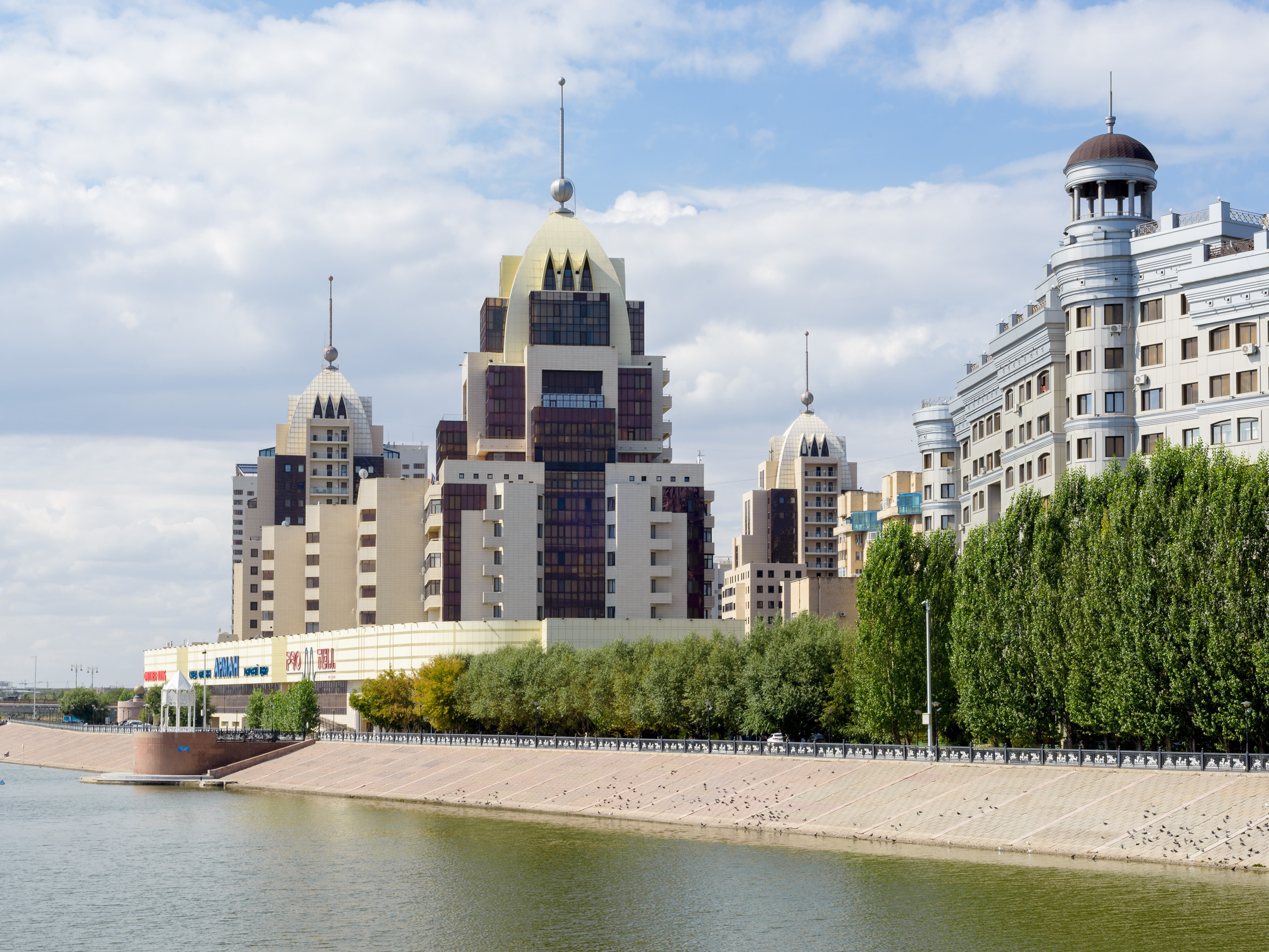 ДОСТОПРИМЕЧАТЕЛЬНОСТИ СТОЛИЦЫ. Фотограф-дизайнер Лейла Кабди