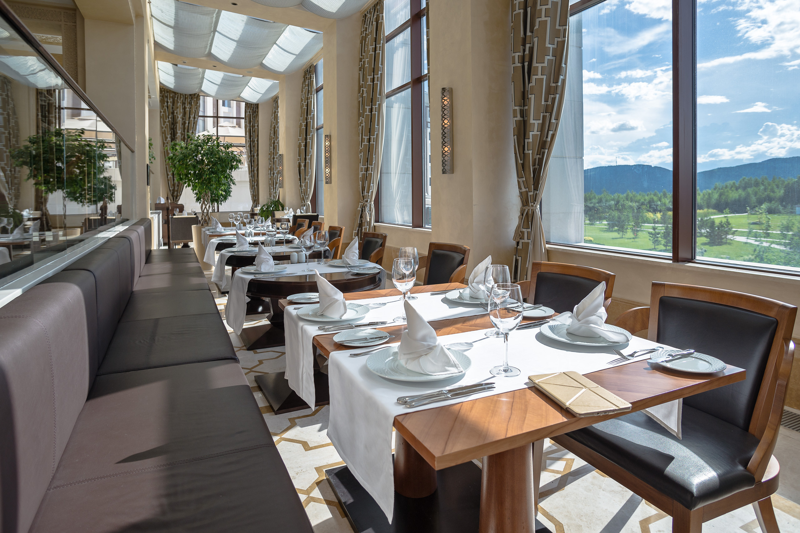 Интерьерная съемка ресторанов RIXOS BOROVOE. Фотограф-дизайнер Лейла Кабди