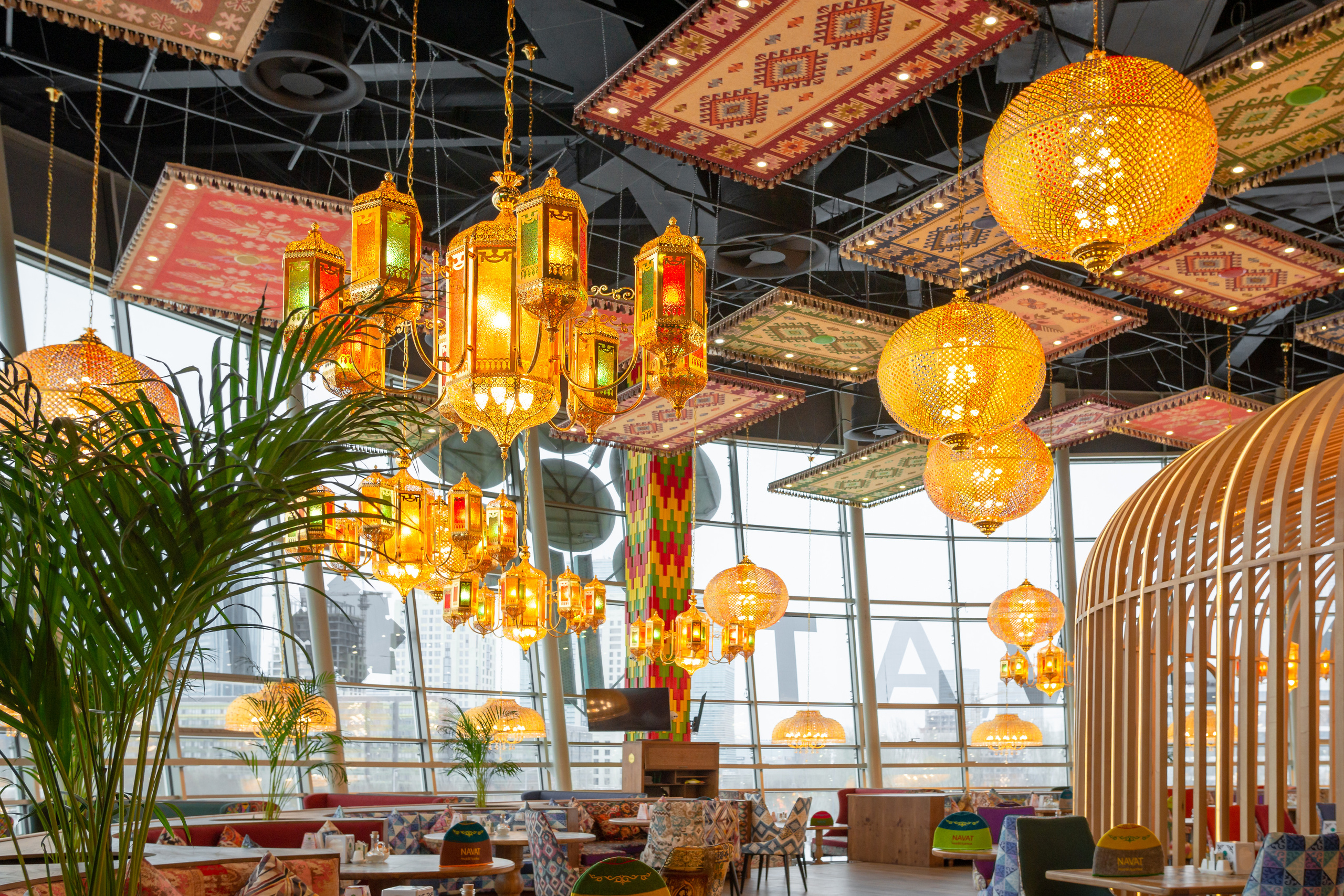 Интерьерная съемка ресторана NAVAT в ТРЦ «Asia Park». Фотограф-дизайнер Лейла Кабди