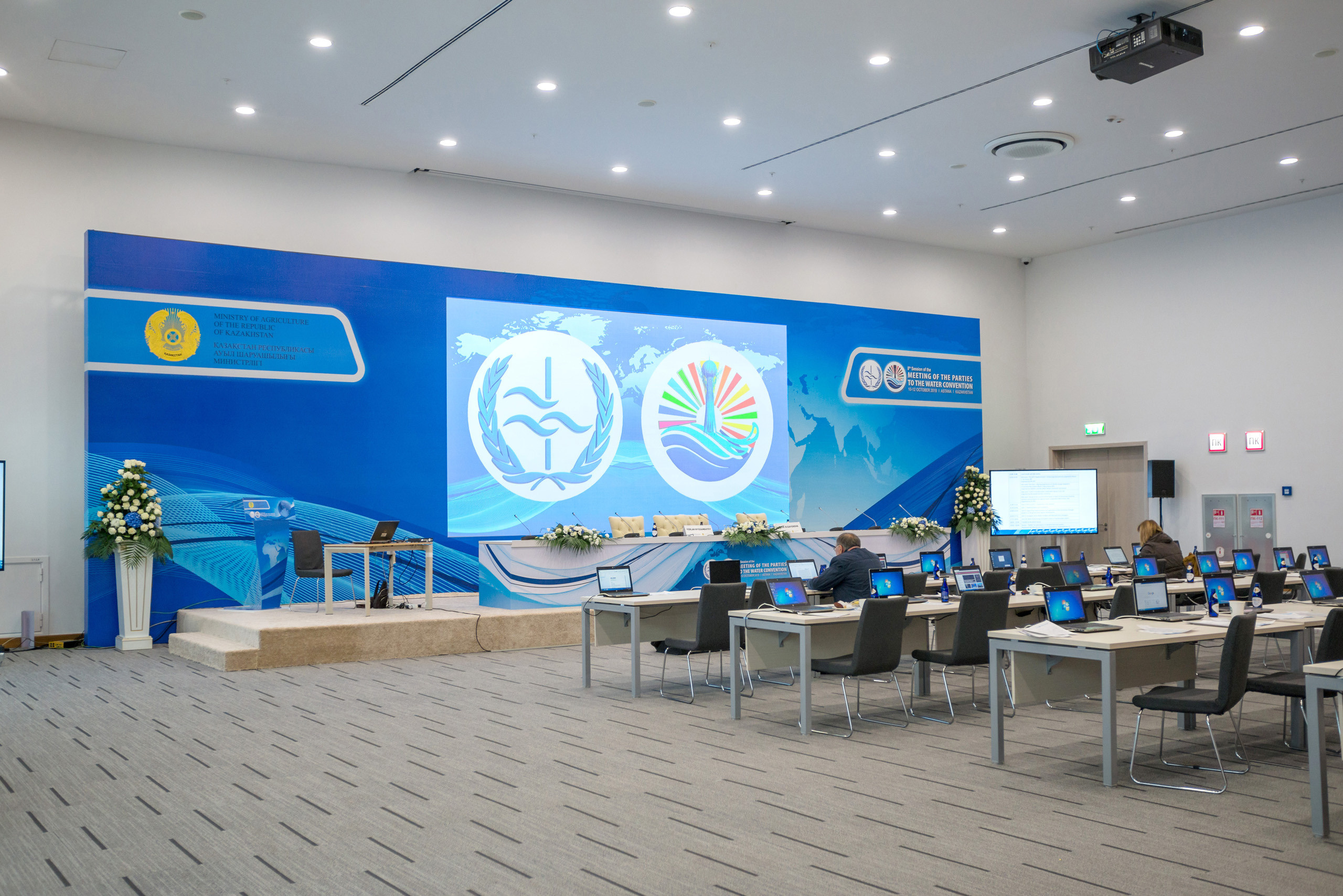 Репортажная съемка сессии ООН в Астане по проблемам воды. Фотограф-дизайнер Лейла Кабди