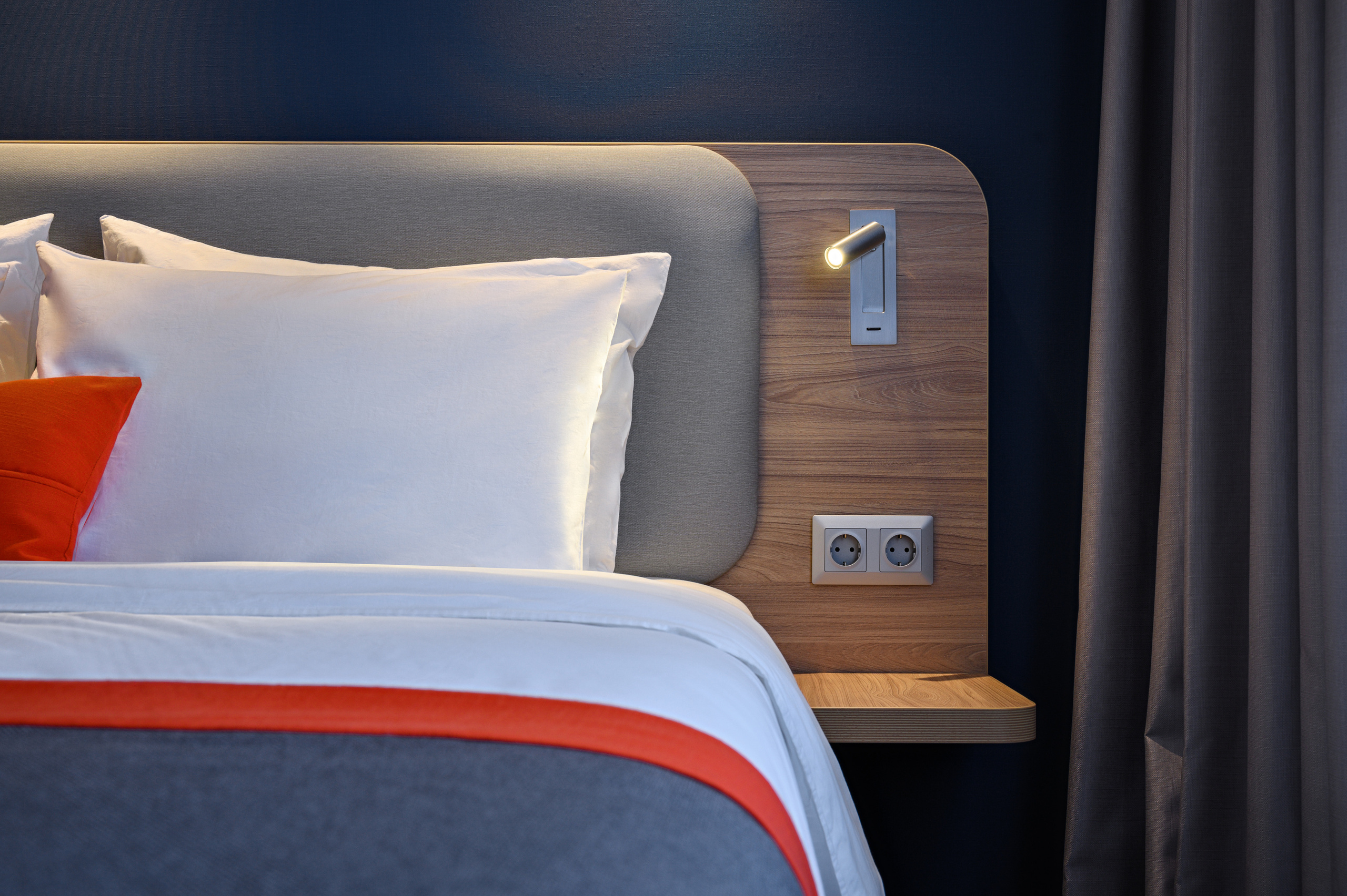 Интерьерная съемка для отеля HOLIDAY INN EXPRESS. Фотограф-дизайнер Лейла Кабди