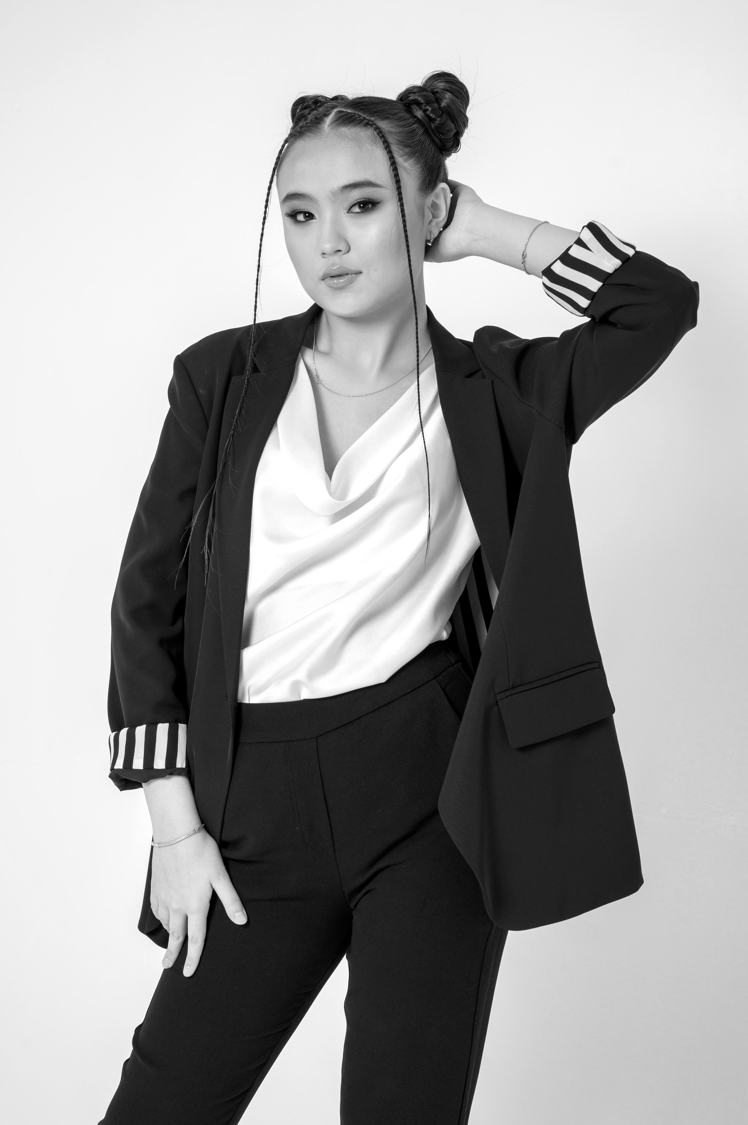 Фотограф Лейла Кабди. Съемка на циклораме и бьюти-съемка. Фотограф-дизайнер Лейла Кабди