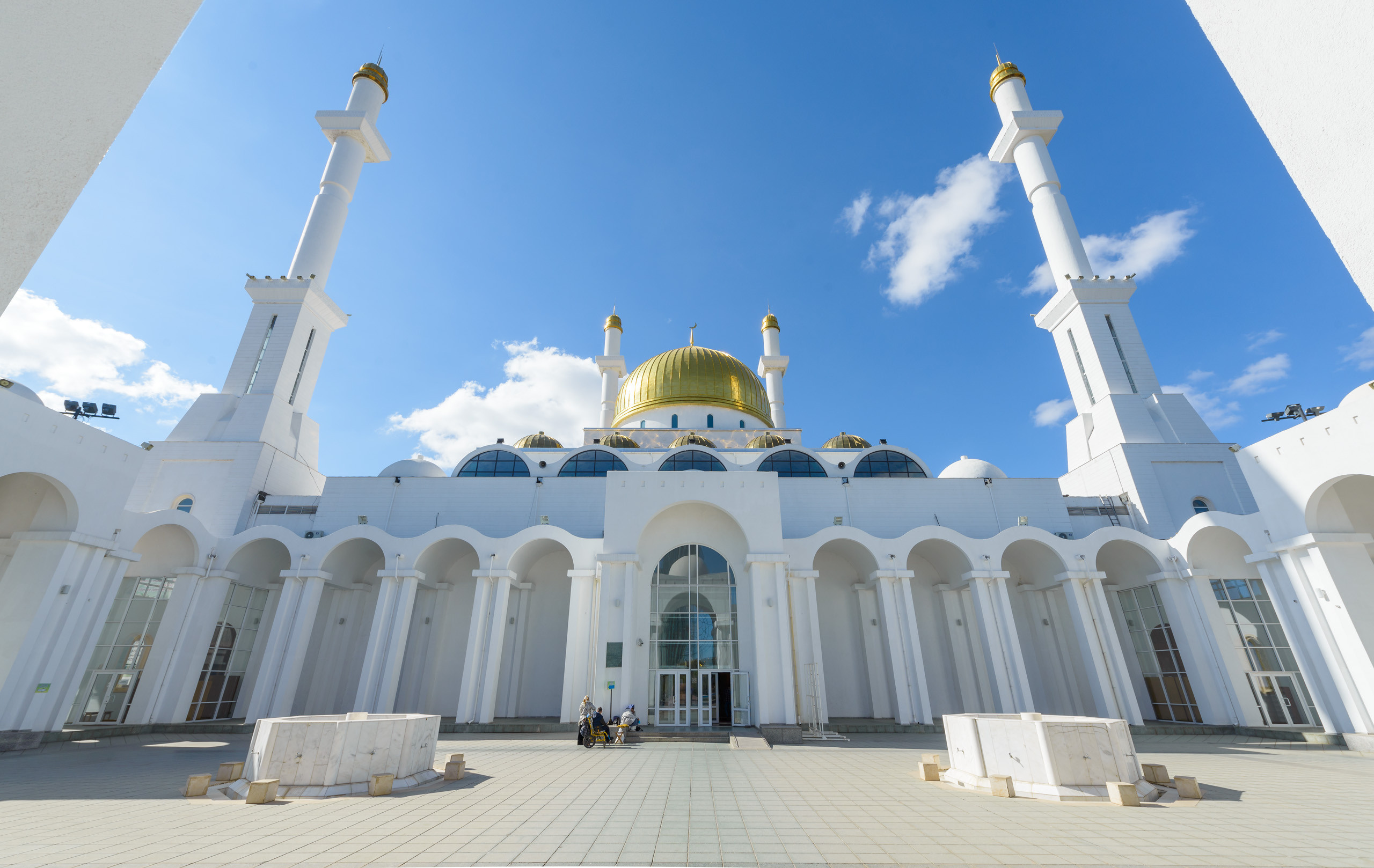 ДОСТОПРИМЕЧАТЕЛЬНОСТИ СТОЛИЦЫ. Фотограф-дизайнер Лейла Кабди