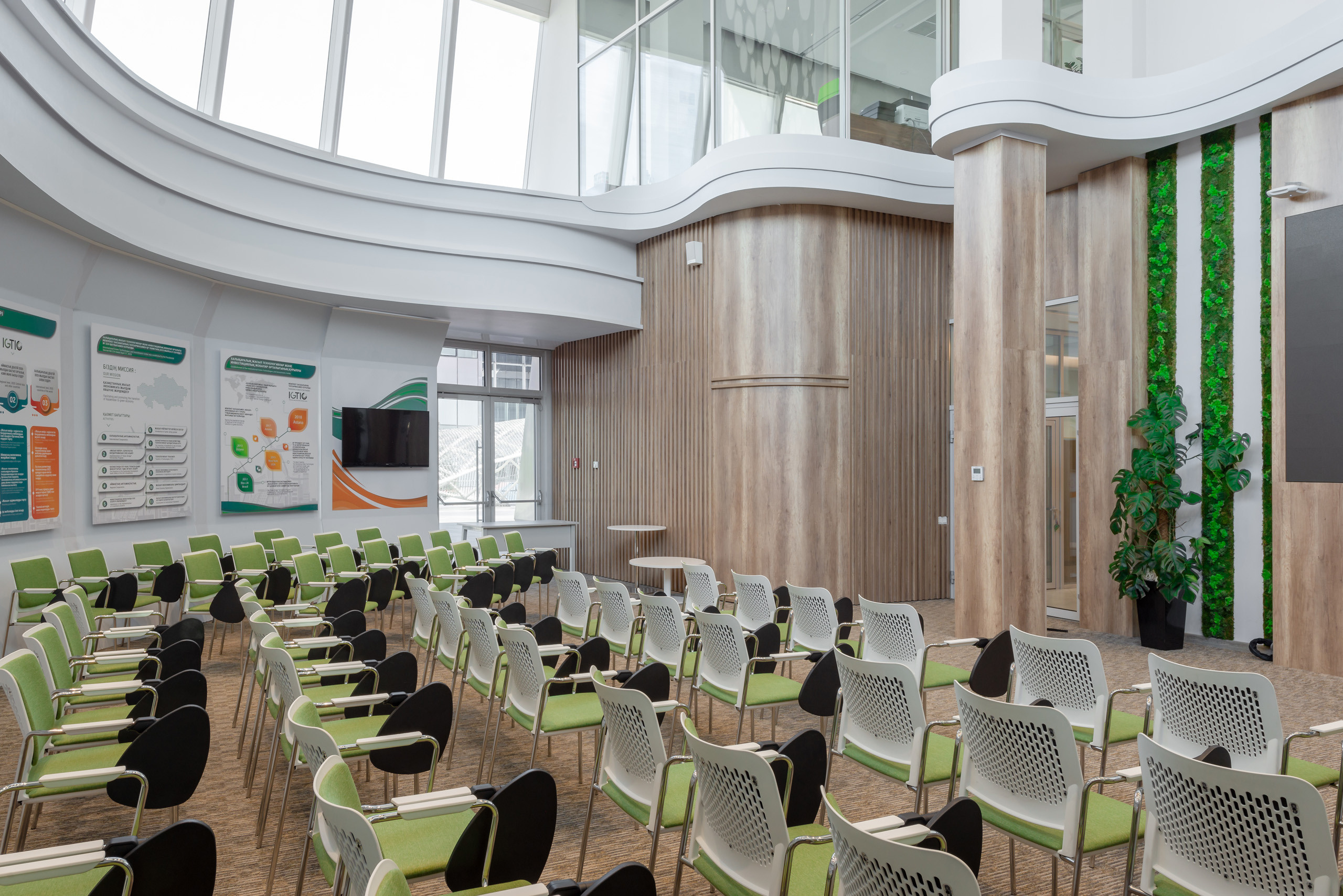 Интерьерная съемка Международного Центра Зеленых Технологий IGTIC. Фотограф-дизайнер Лейла Кабди