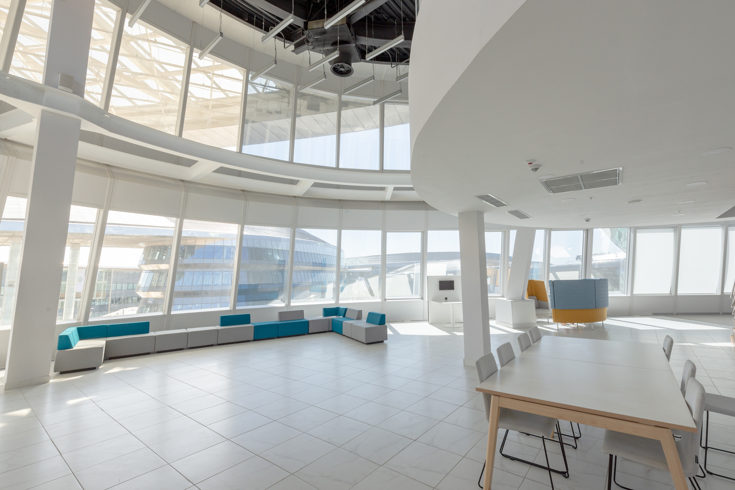 Интерьерная съемка Международного Центра Зеленых Технологий IGTIC. Фотограф-дизайнер Лейла Кабди