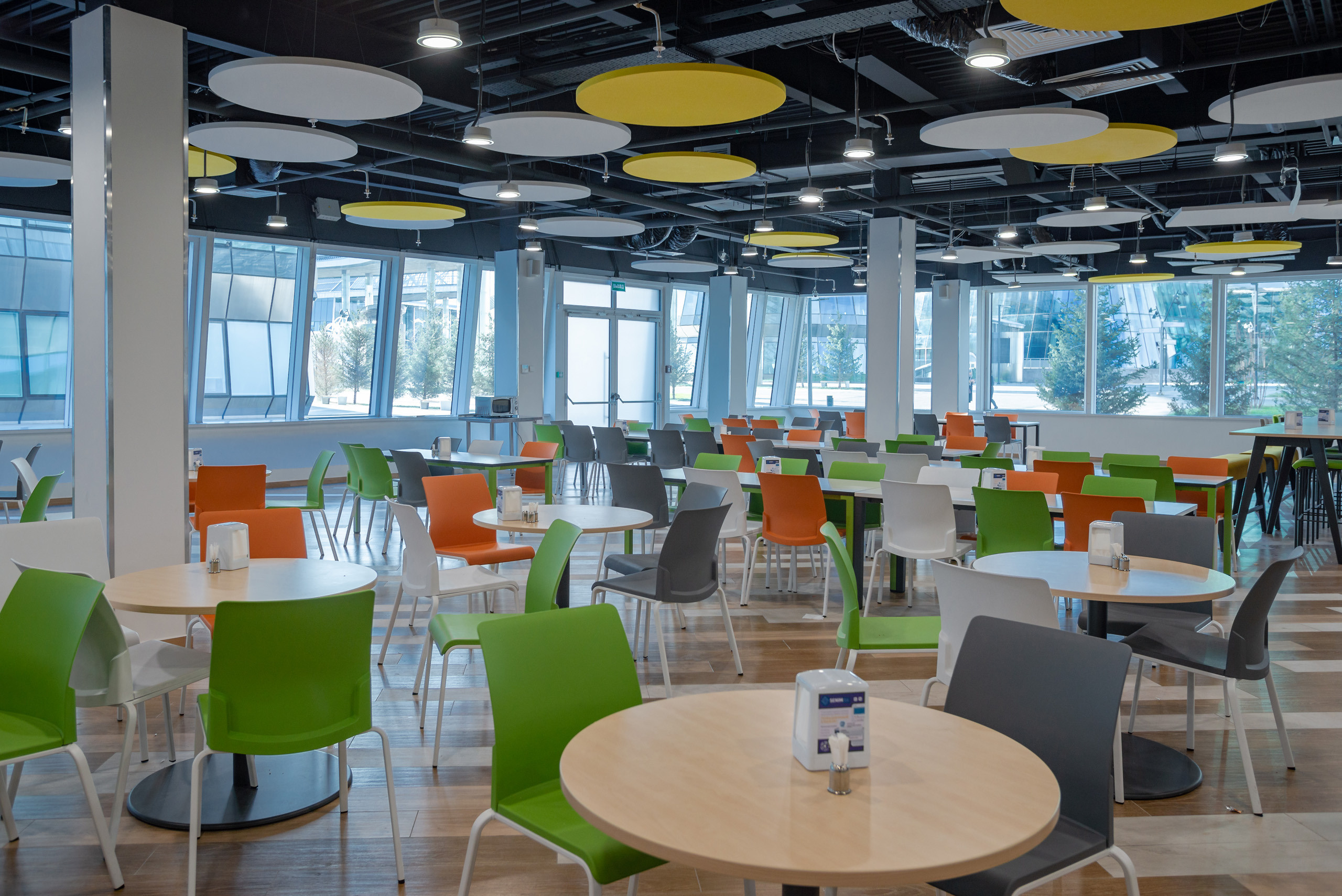 Презентационная съемка IT UNIVERCITY. Фотограф-дизайнер Лейла Кабди