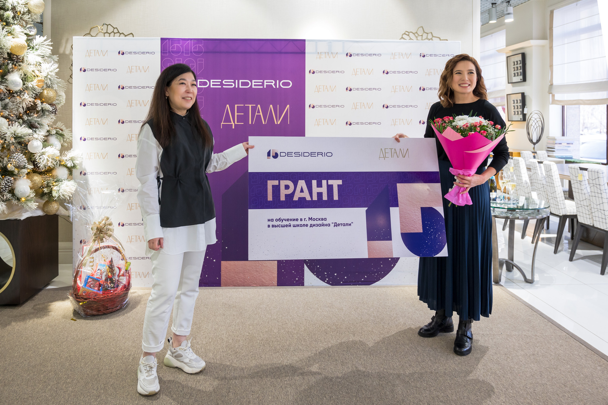 Репортажная съемка вручения гранта. Фотограф-дизайнер Лейла Кабди