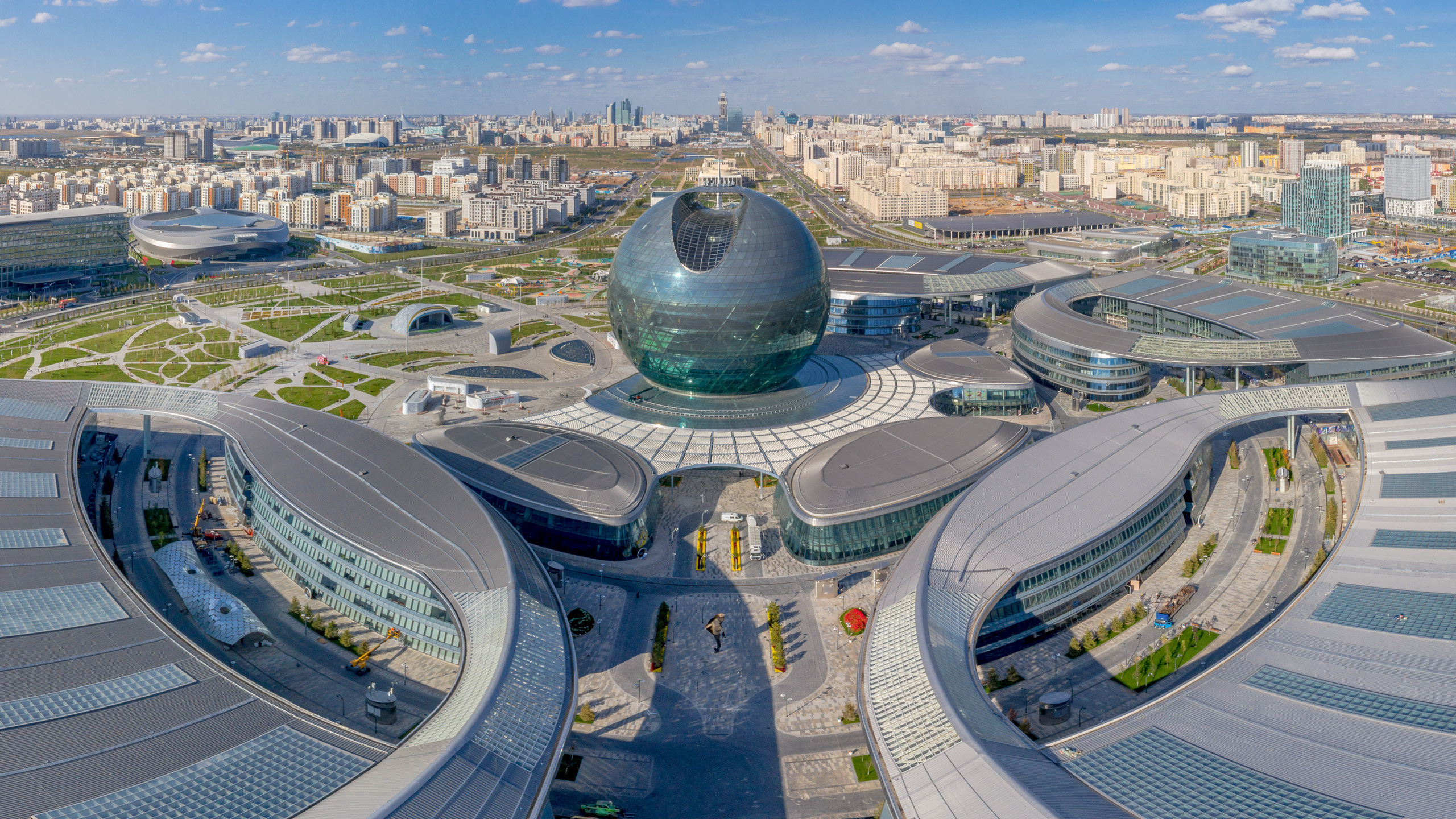 Съемка территории ВЦ ЭКСПО. Фотограф-дизайнер Лейла Кабди