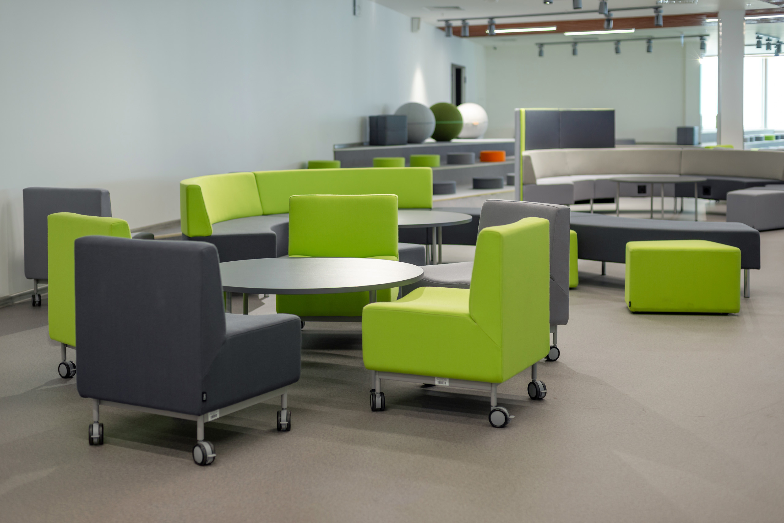 Презентационная съемка IT UNIVERCITY. Фотограф-дизайнер Лейла Кабди