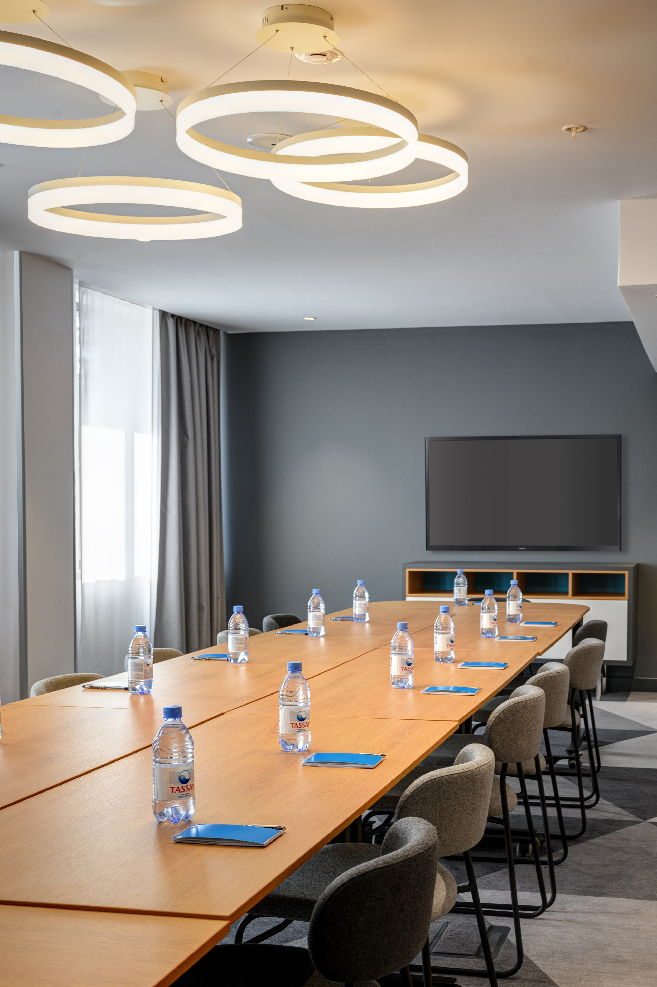 Интерьерная съемка для отеля HOLIDAY INN EXPRESS. Фотограф-дизайнер Лейла Кабди