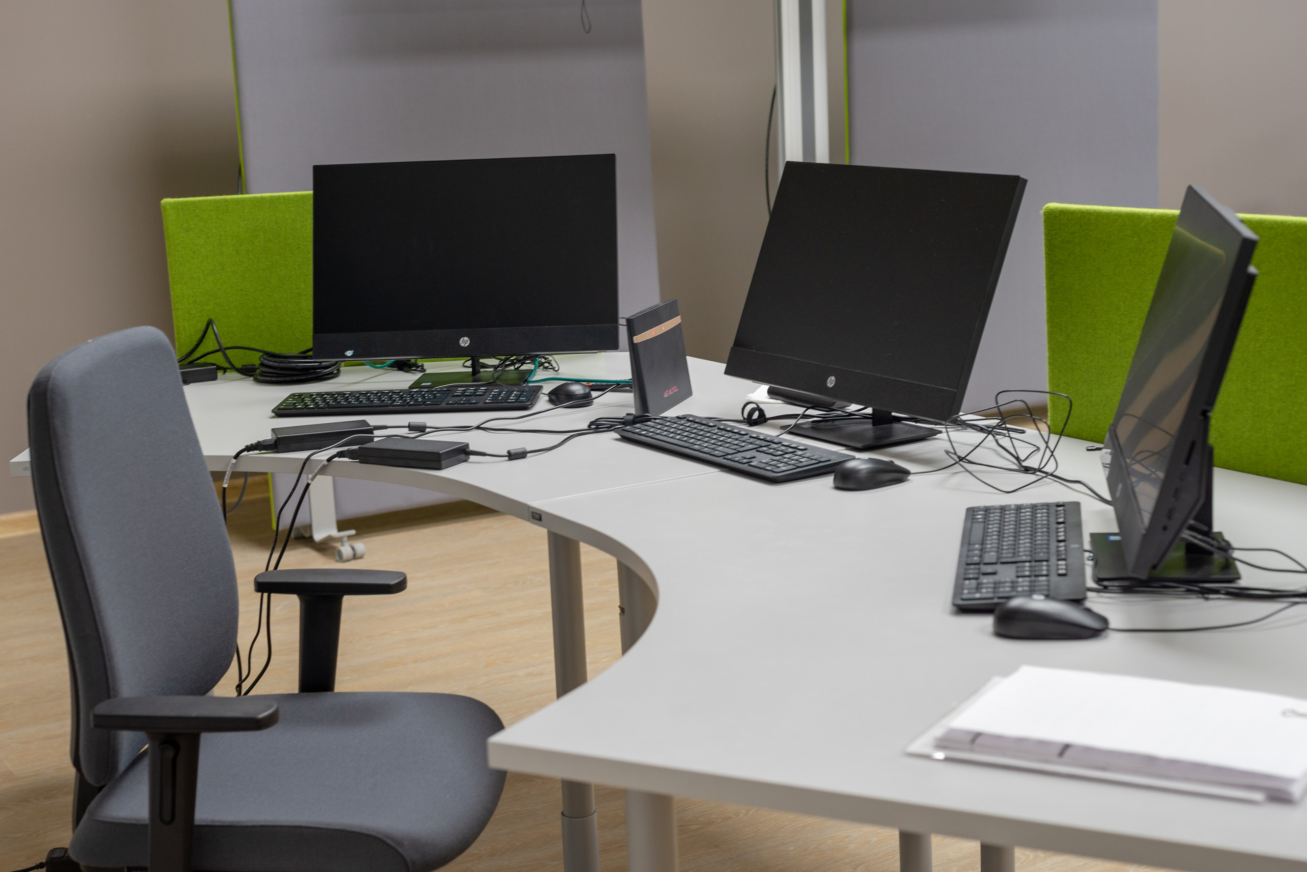 Презентационная съемка IT UNIVERCITY. Фотограф-дизайнер Лейла Кабди