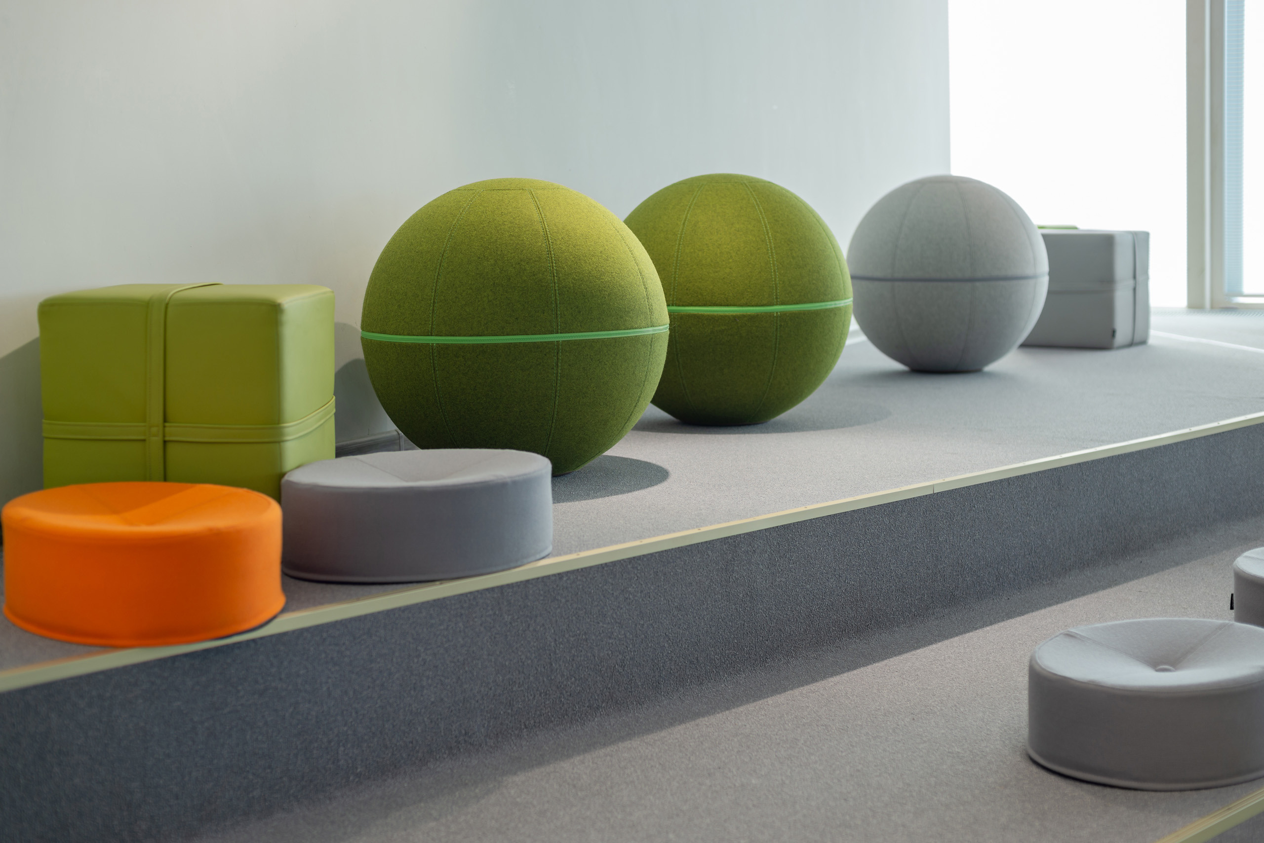 Презентационная съемка IT UNIVERCITY. Фотограф-дизайнер Лейла Кабди