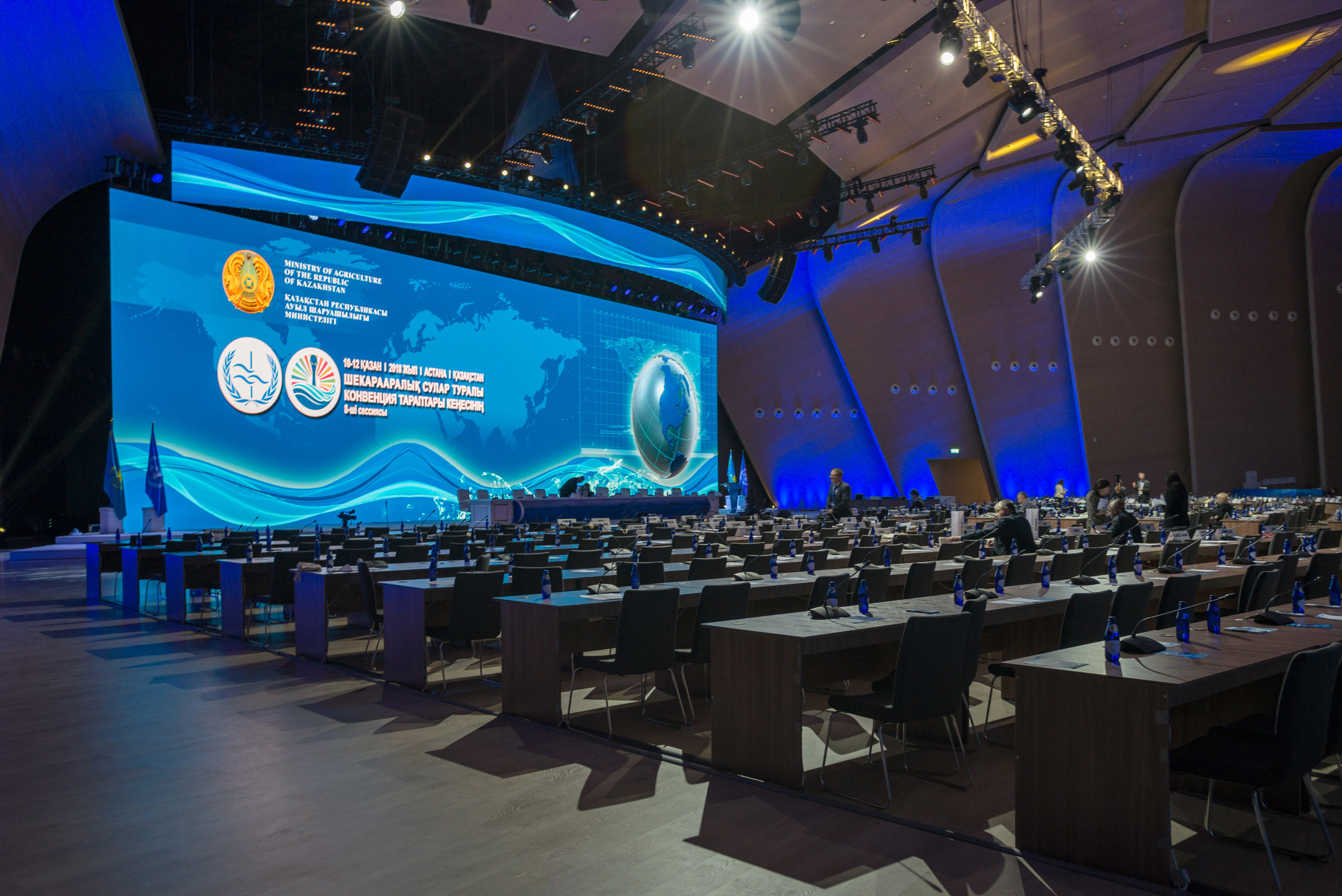 Репортажная съемка сессии ООН в Астане по проблемам воды. Фотограф-дизайнер Лейла Кабди