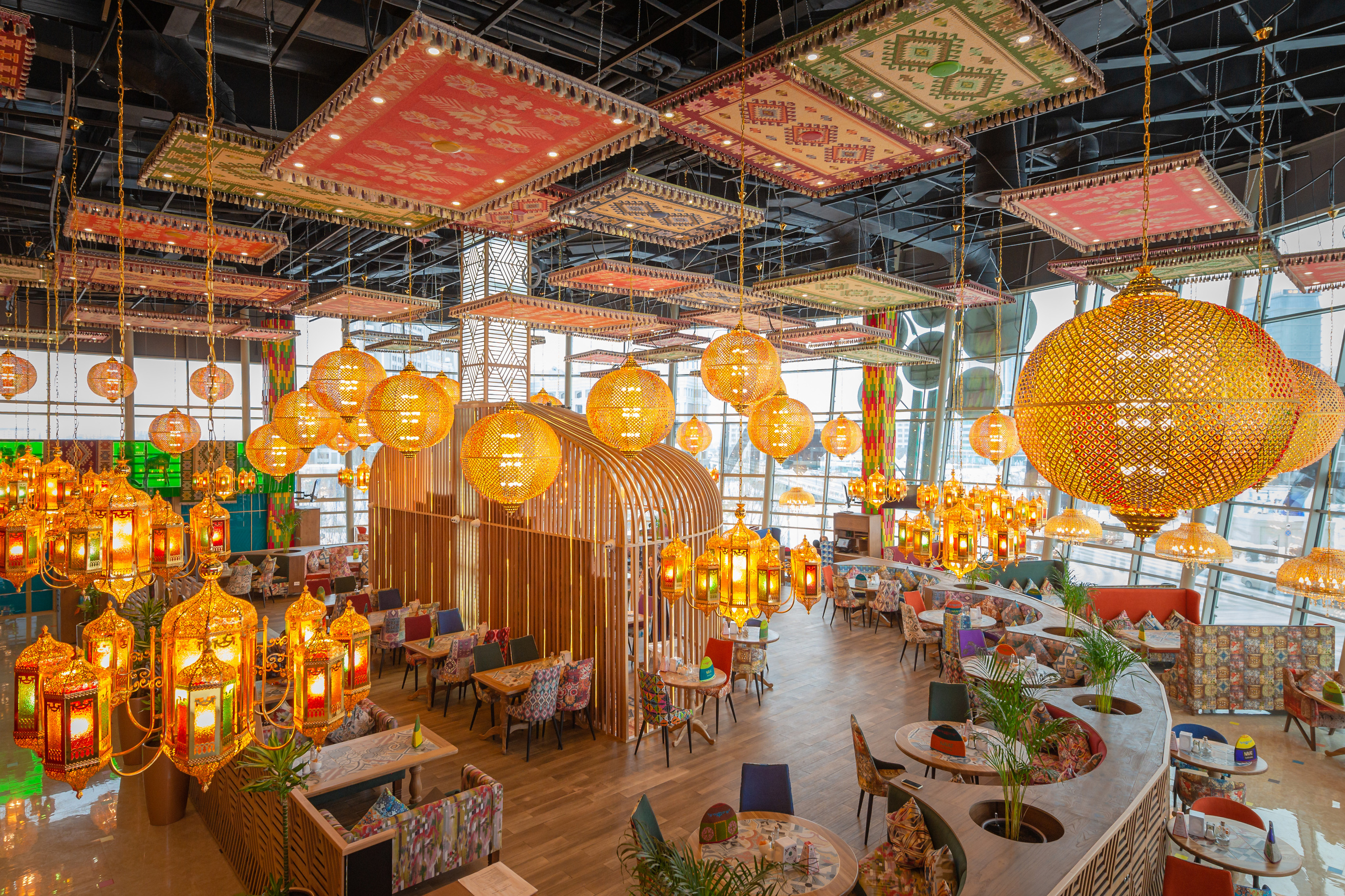 Интерьерная съемка ресторана NAVAT в ТРЦ «Asia Park». Фотограф-дизайнер Лейла Кабди