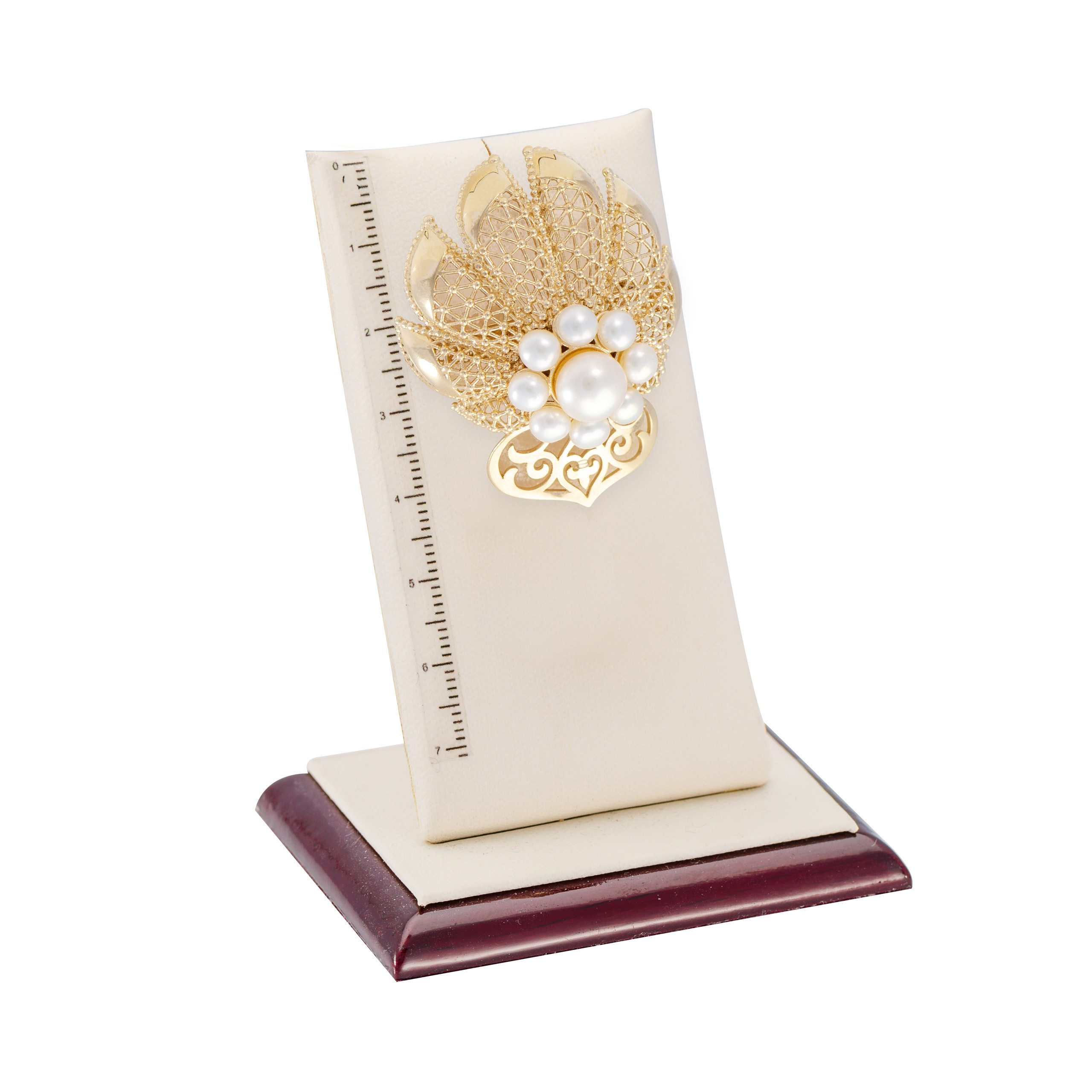 Однокадровая съемка украшений. Фотограф-дизайнер Лейла Кабди