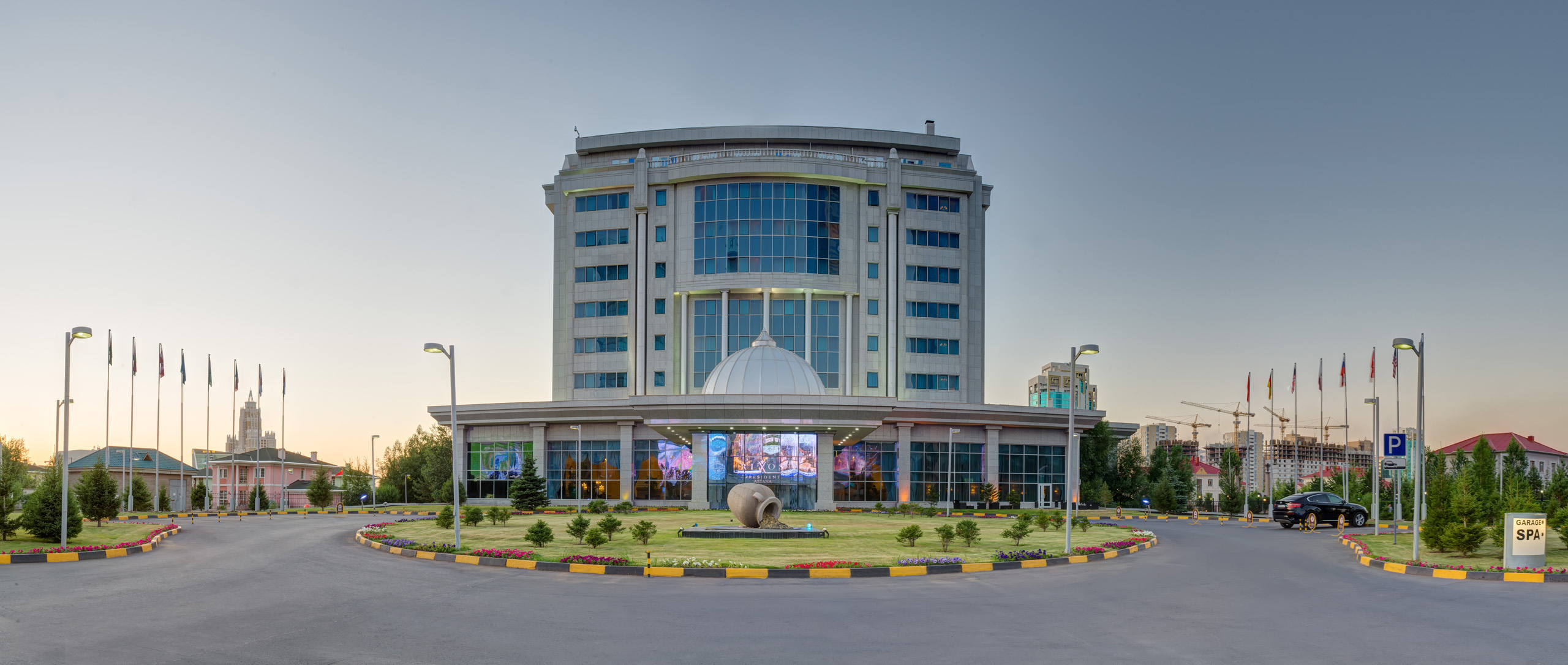 Экстерьерная съемка отеля RIXOS PRESIDENT ASTANA. Фотограф-дизайнер Лейла Кабди