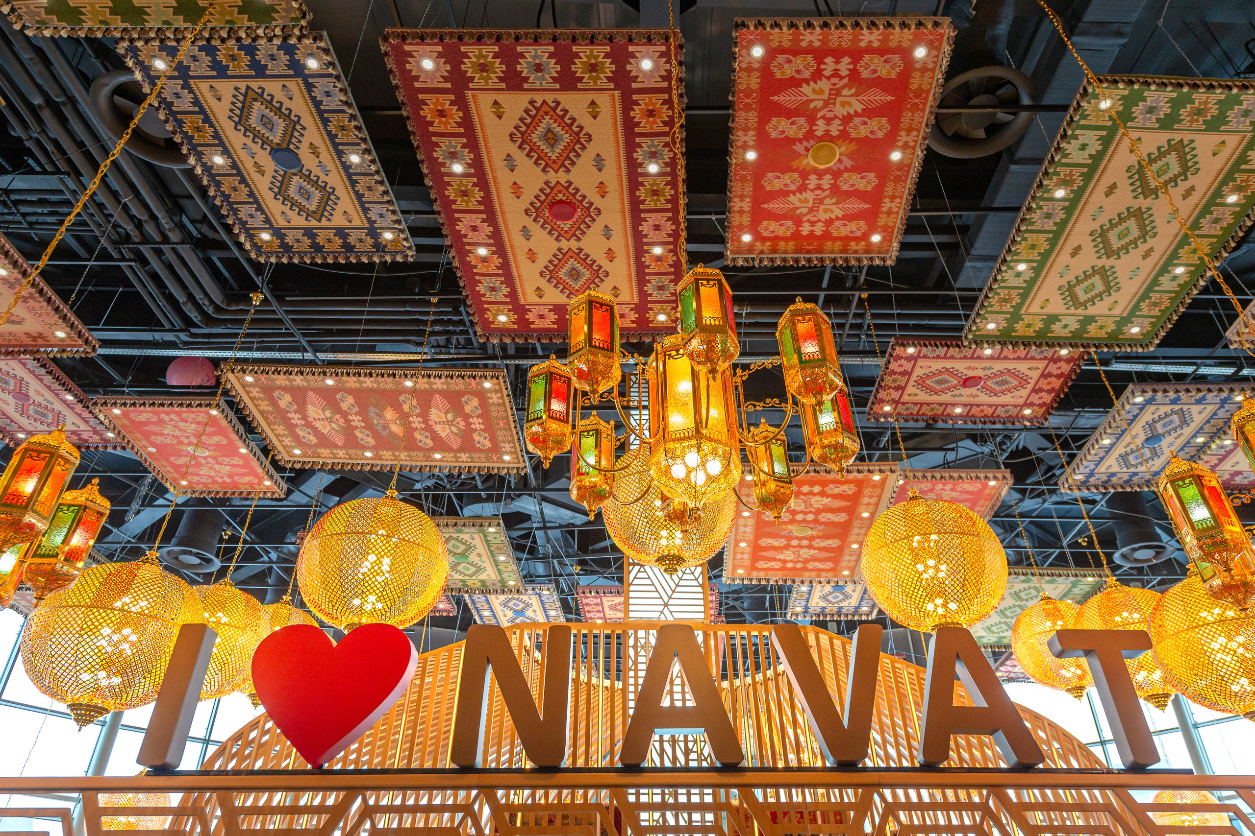 Интерьерная съемка ресторана NAVAT в ТРЦ «Asia Park». Фотограф-дизайнер Лейла Кабди