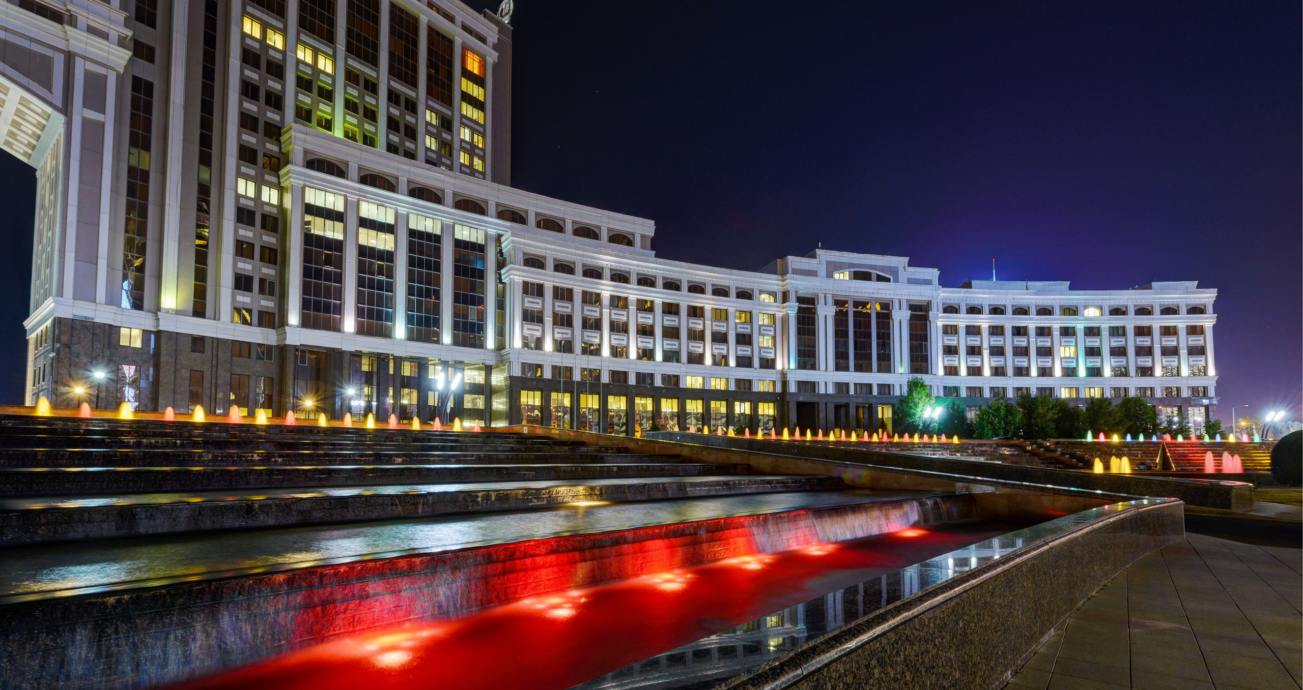 ДОСТОПРИМЕЧАТЕЛЬНОСТИ СТОЛИЦЫ. Фотограф-дизайнер Лейла Кабди